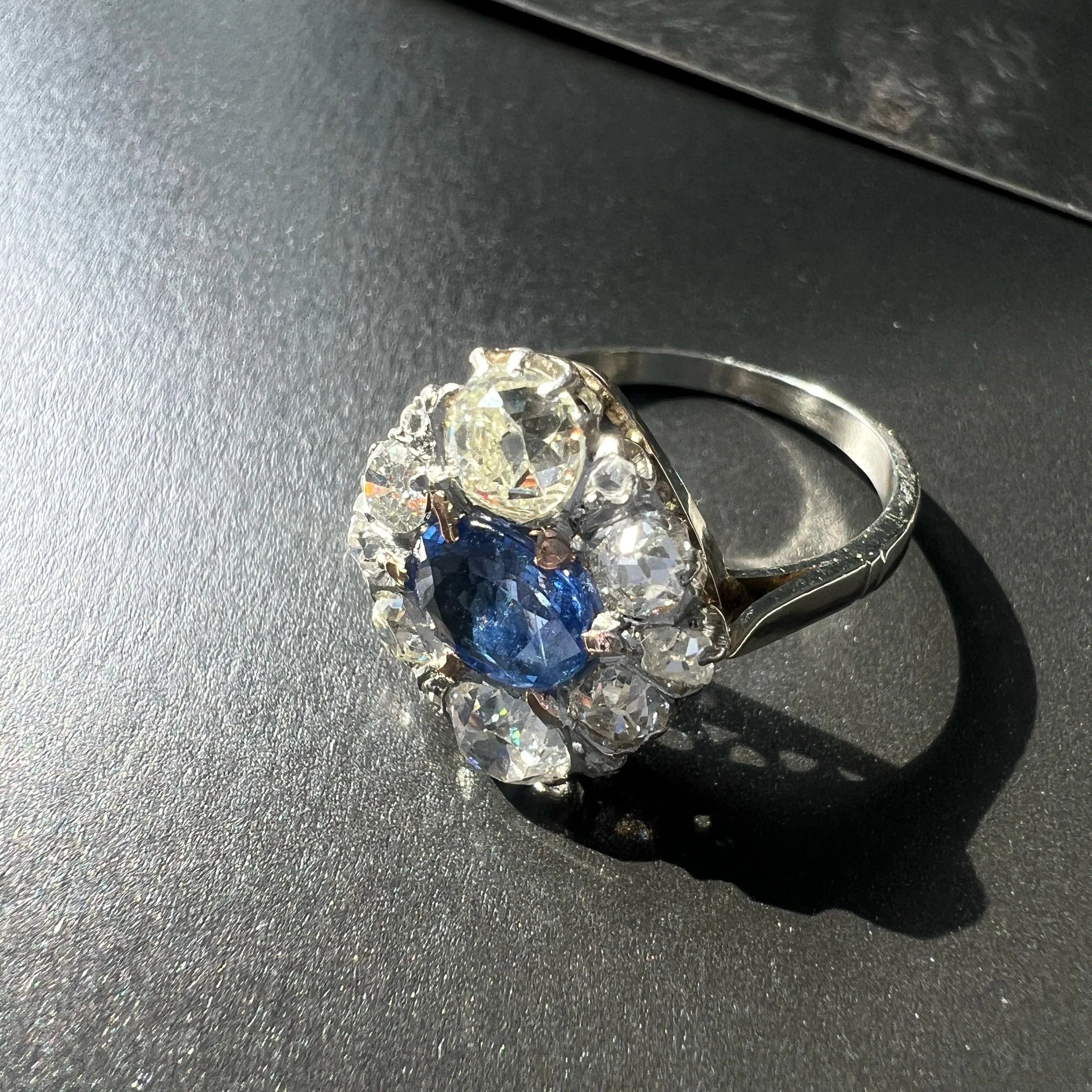 Antique 18K White Gold Certified Natural unheated Sapphire Diamond Ring