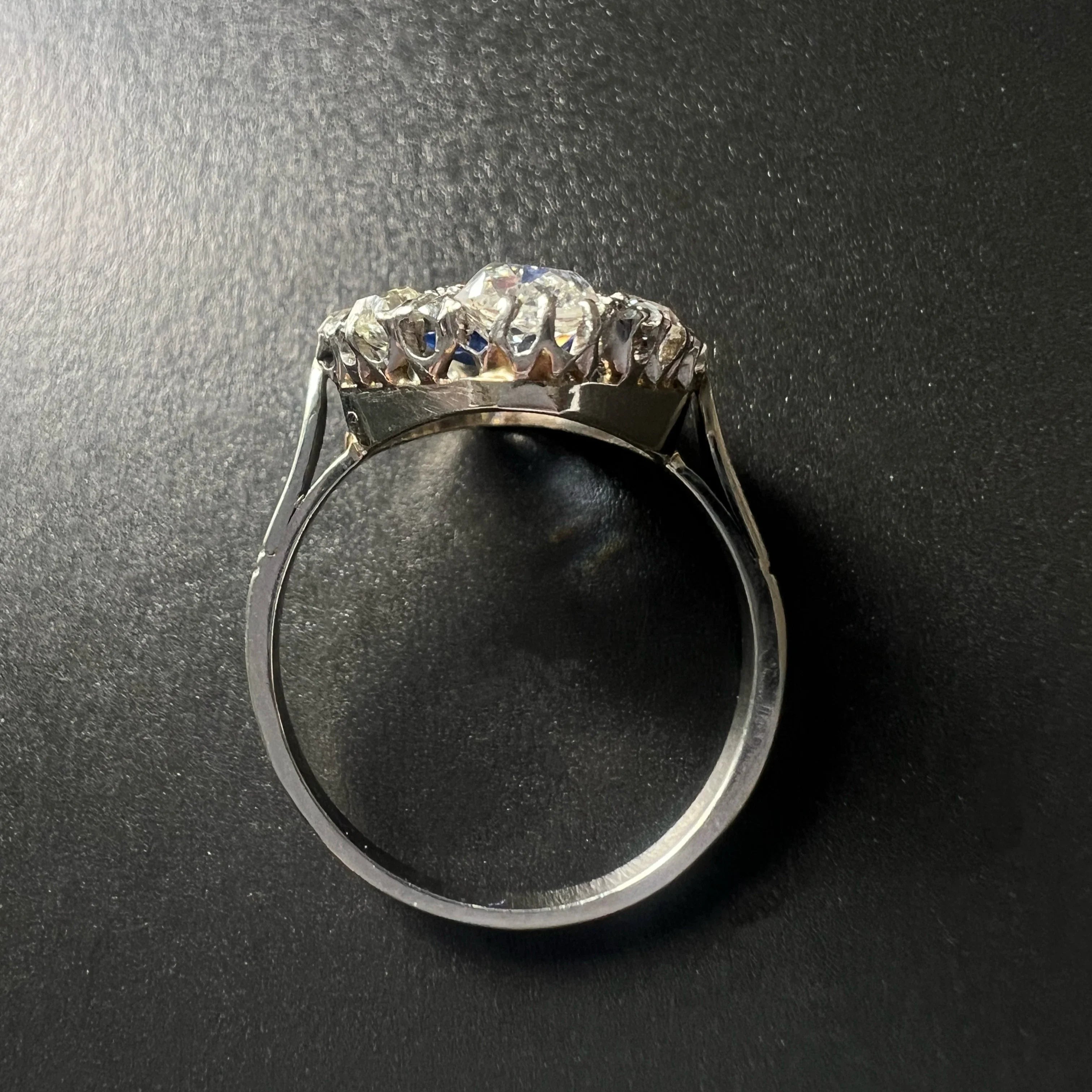 Antique Certified Natural unheated Blue Sapphire Diamond 18K Gold Ring