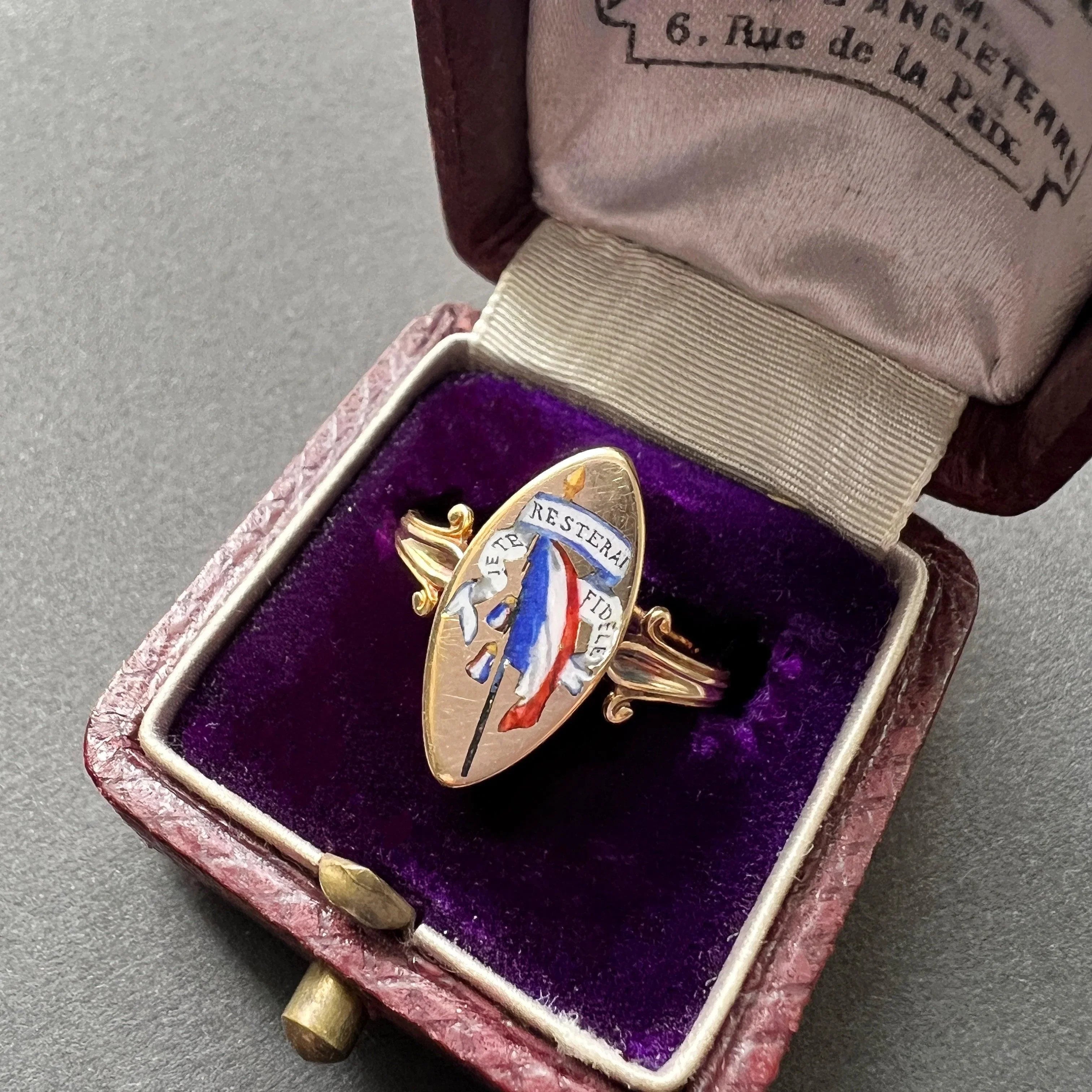 Rare Antique 18K ring “I will stay faithful to you” - Curiously timeless