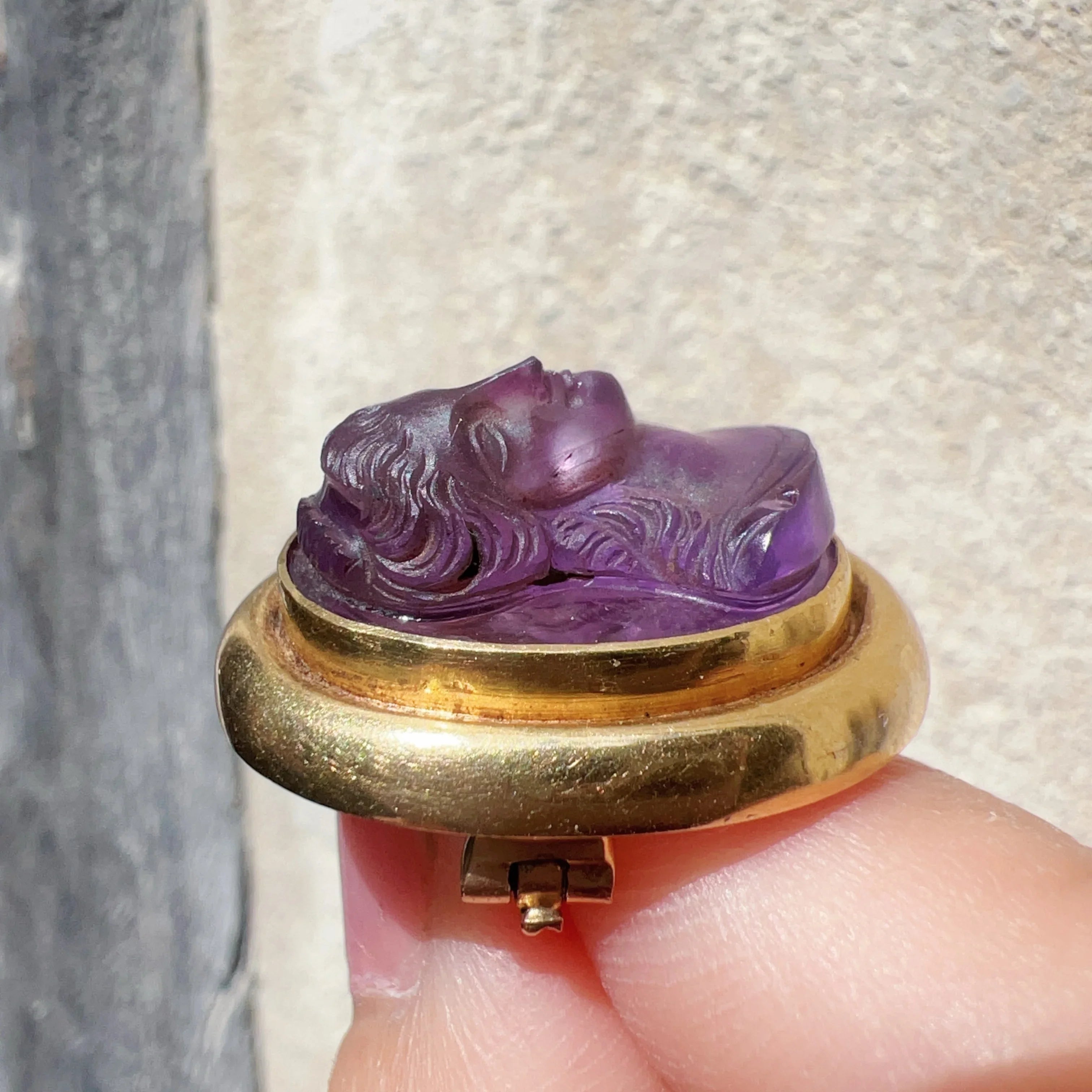 Rare Victorian era 18K gold Amethyst Cameo Brooch