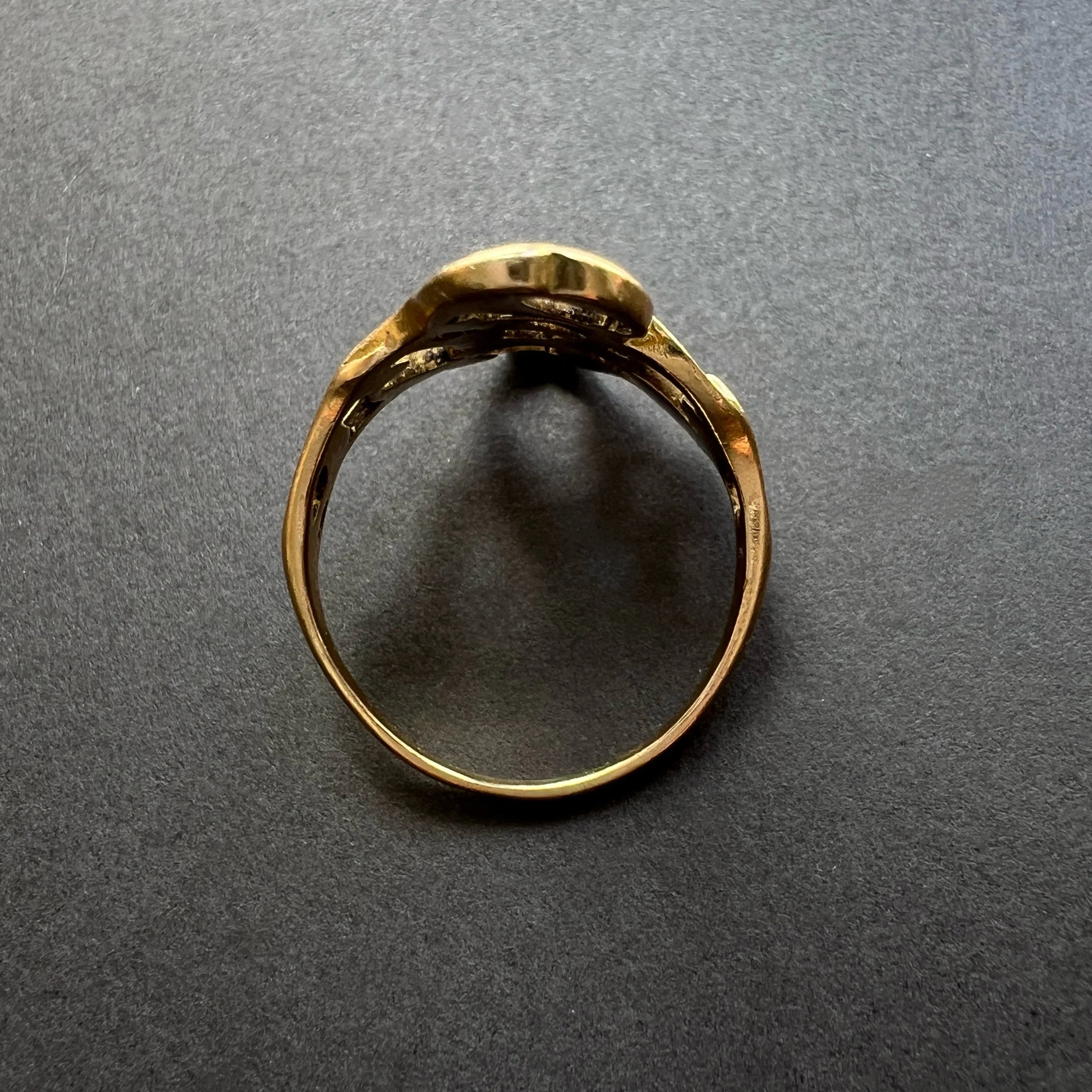 French Art Nouveau 18K Gold Mistletoe Ring