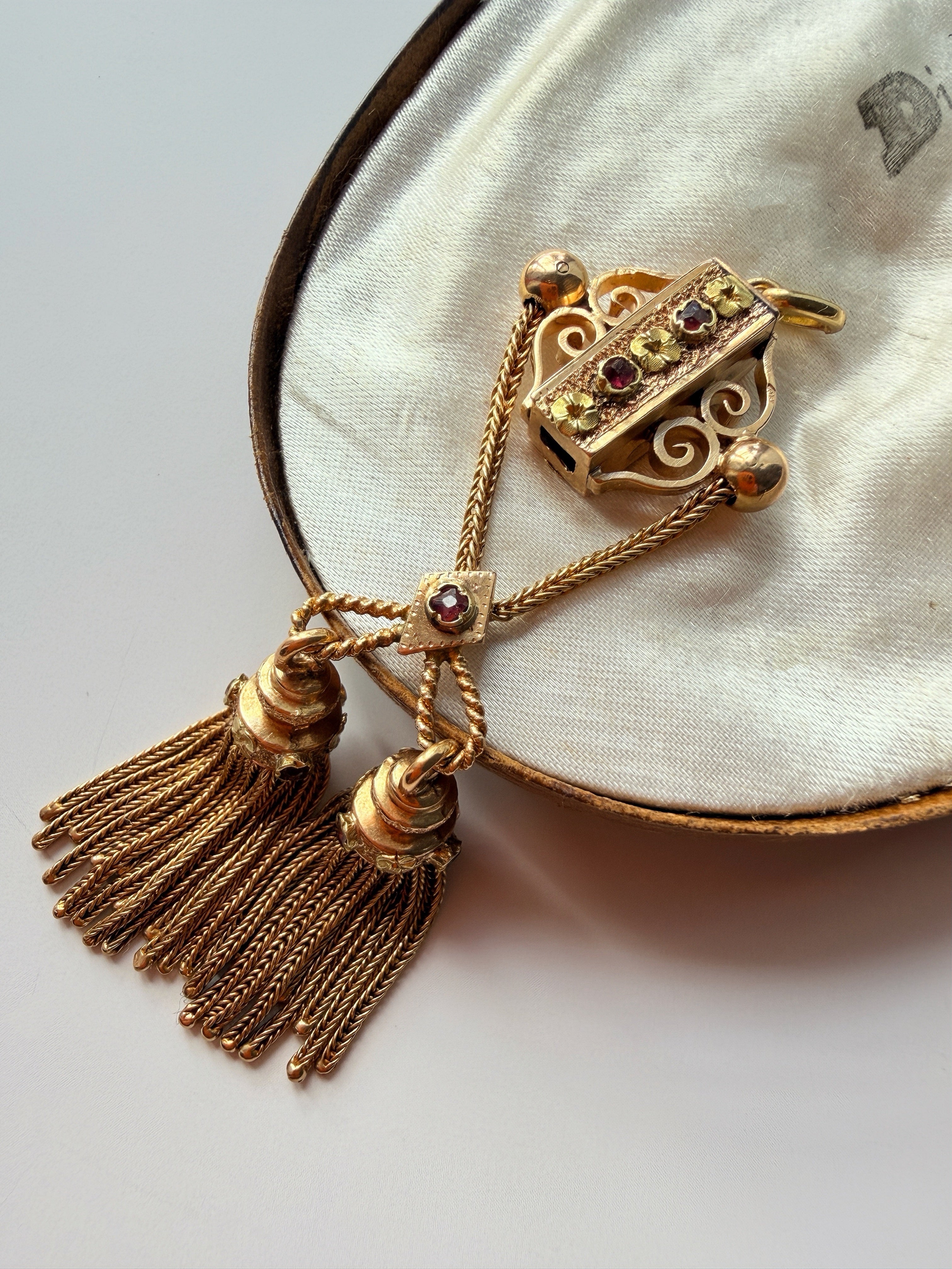 Victorian era French 18K Gold Garnets double Tassel Pendant