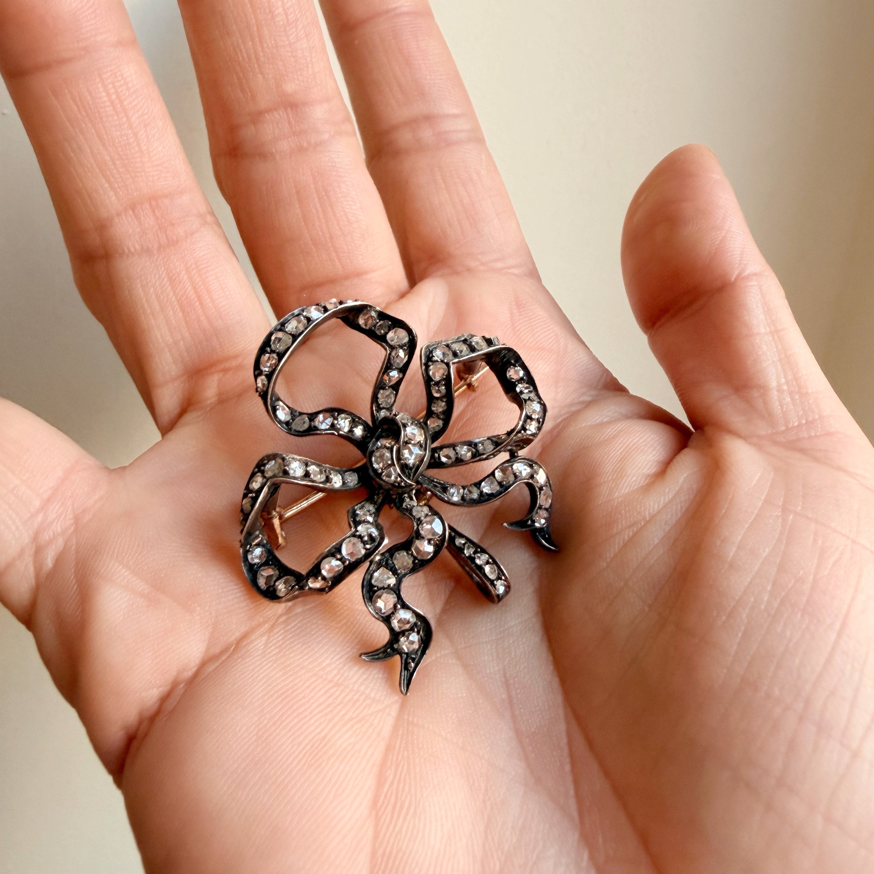 Large Victorian era 18K gold Diamond Bow Brooch