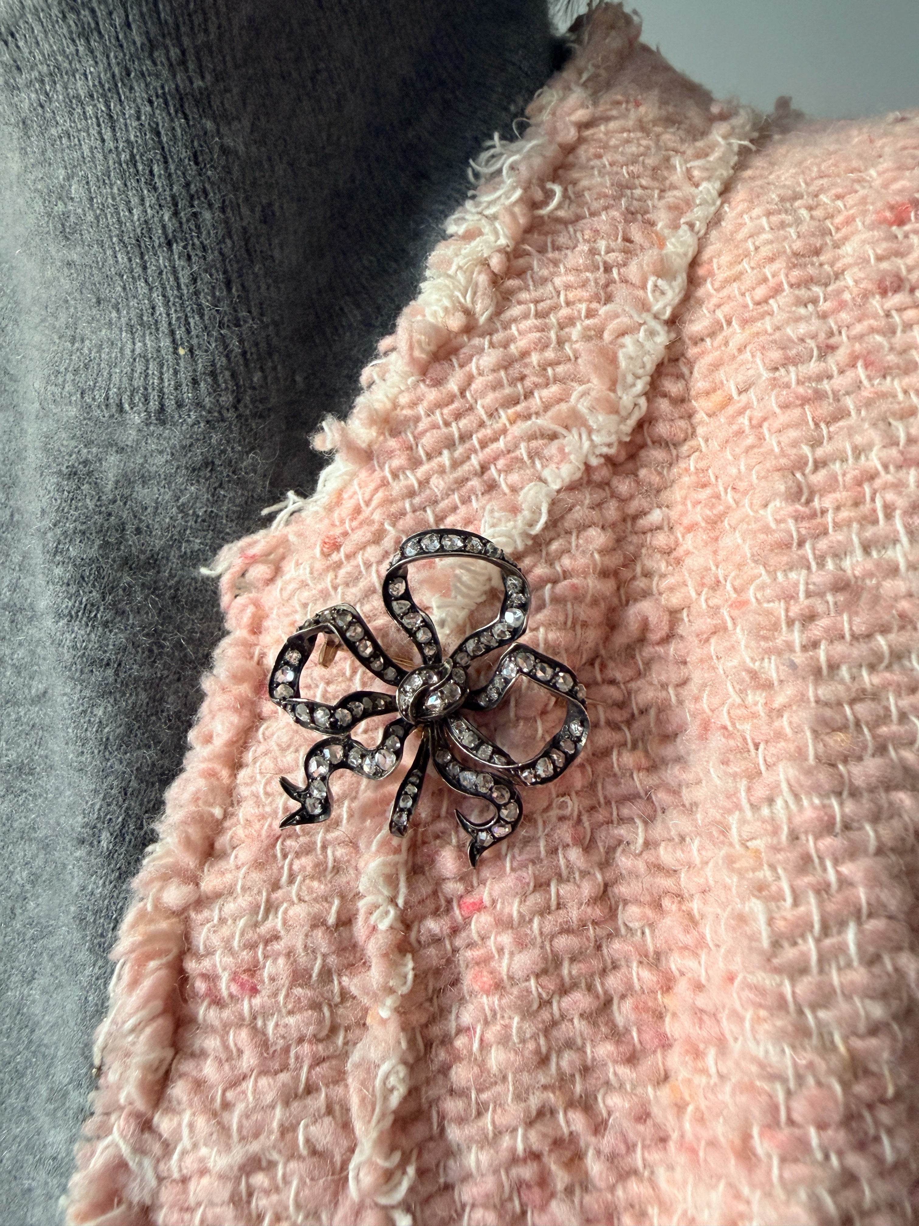 Large Victorian era 18K gold Diamond Bow Brooch