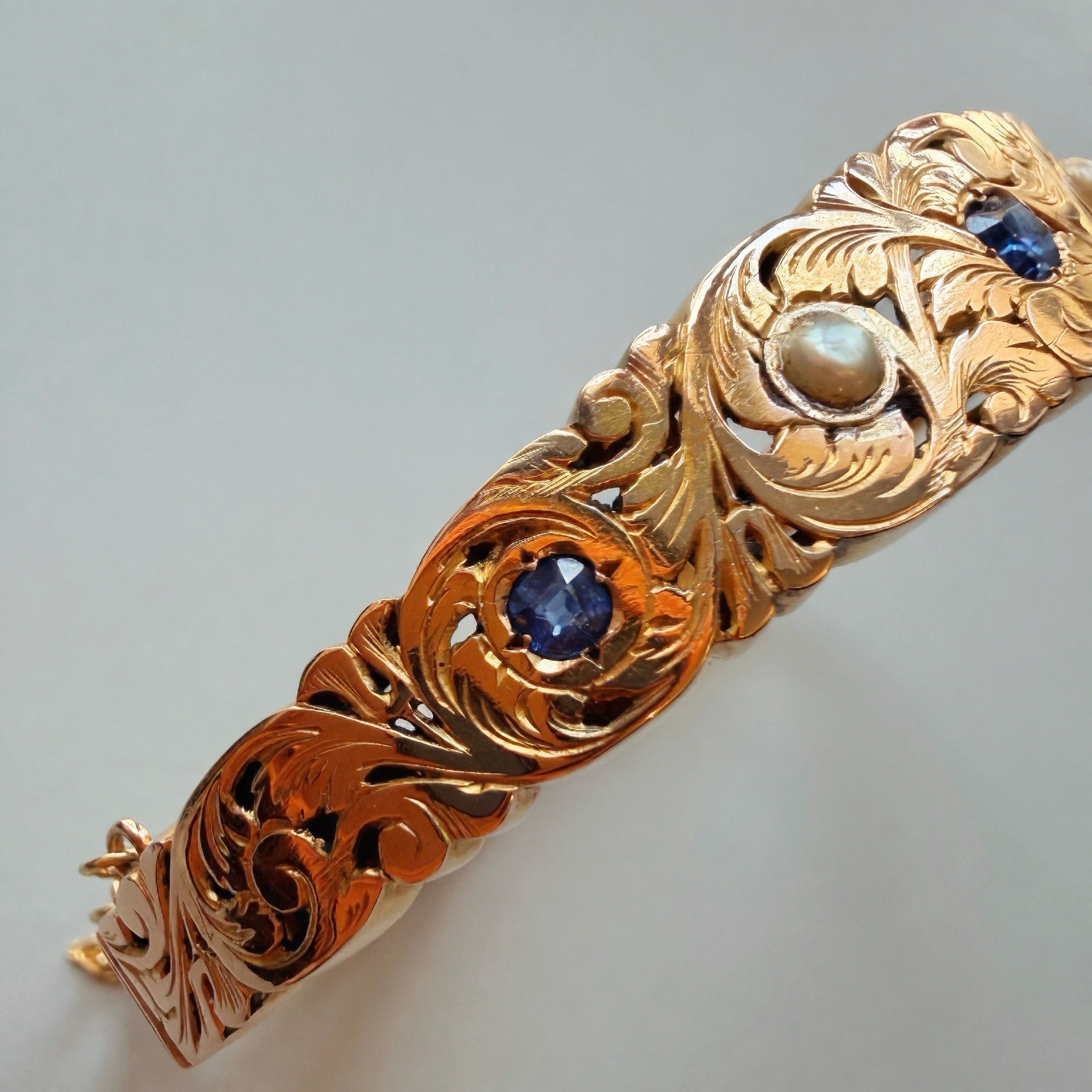 Art Nouveau era 18K gold sapphire pearl bracelet