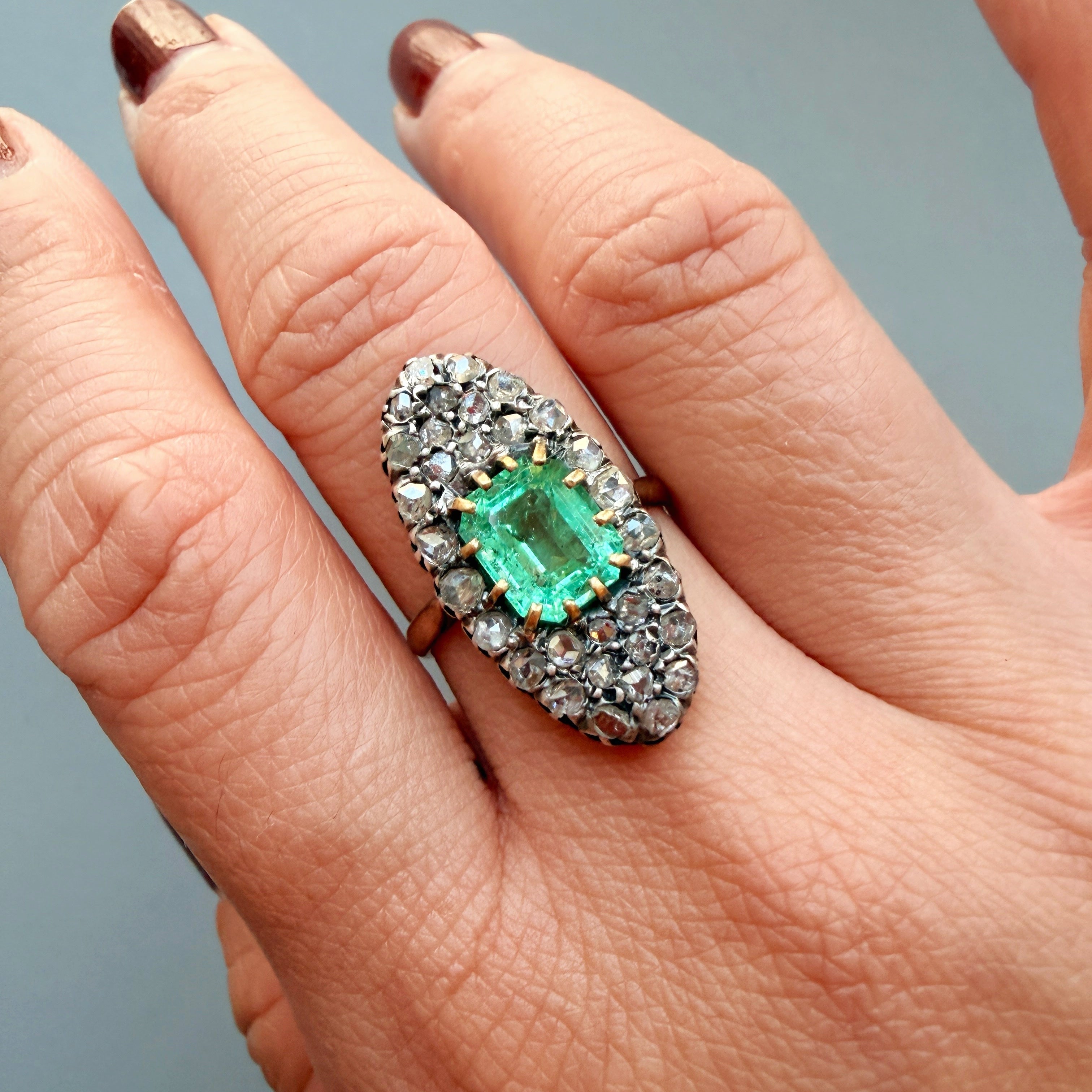 Victorian era 18K gold emerald diamond ring