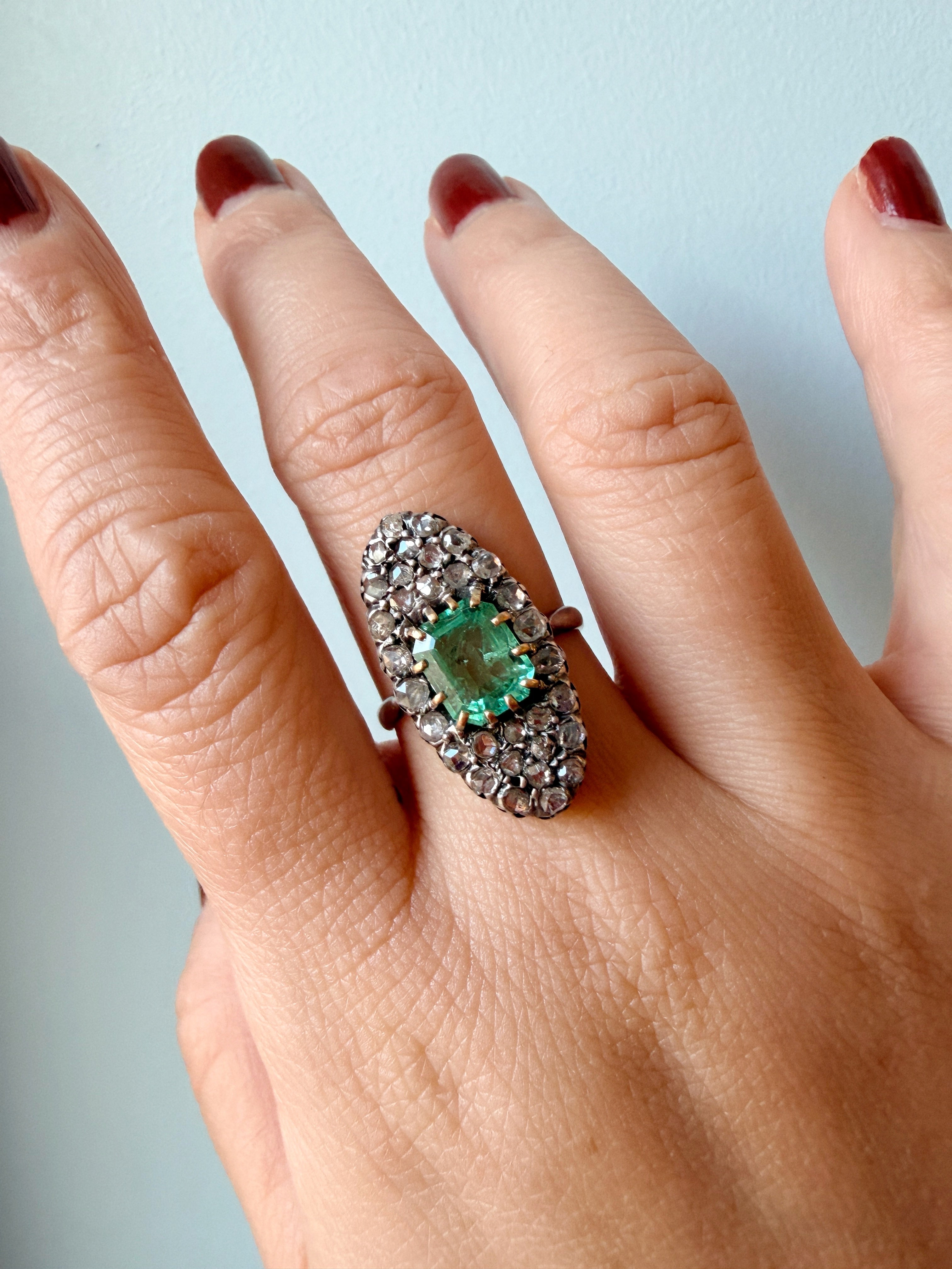 Victorian era 18K gold emerald diamond ring