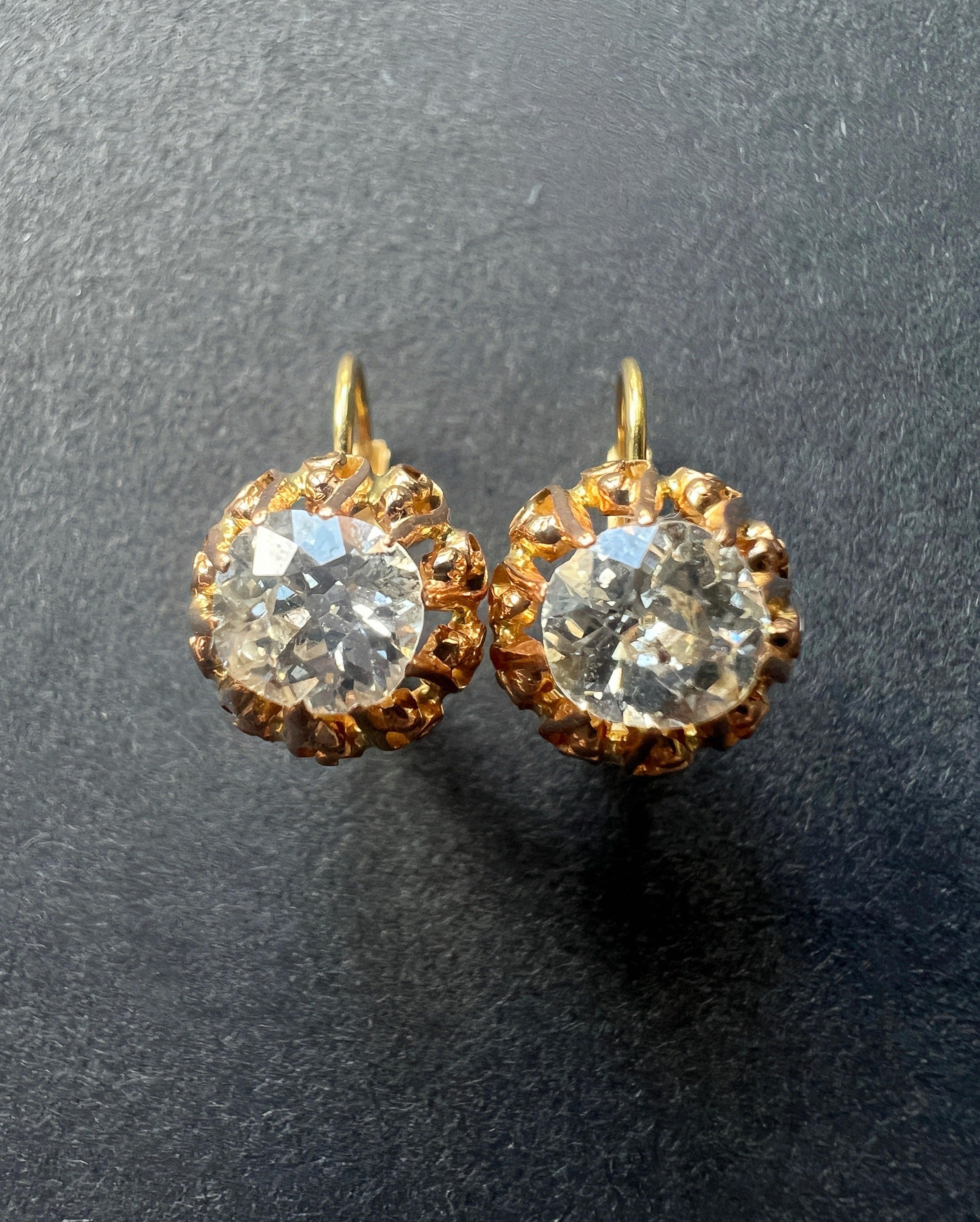 Antique 18K gold solitaire diamond earrings - Curiously timeless