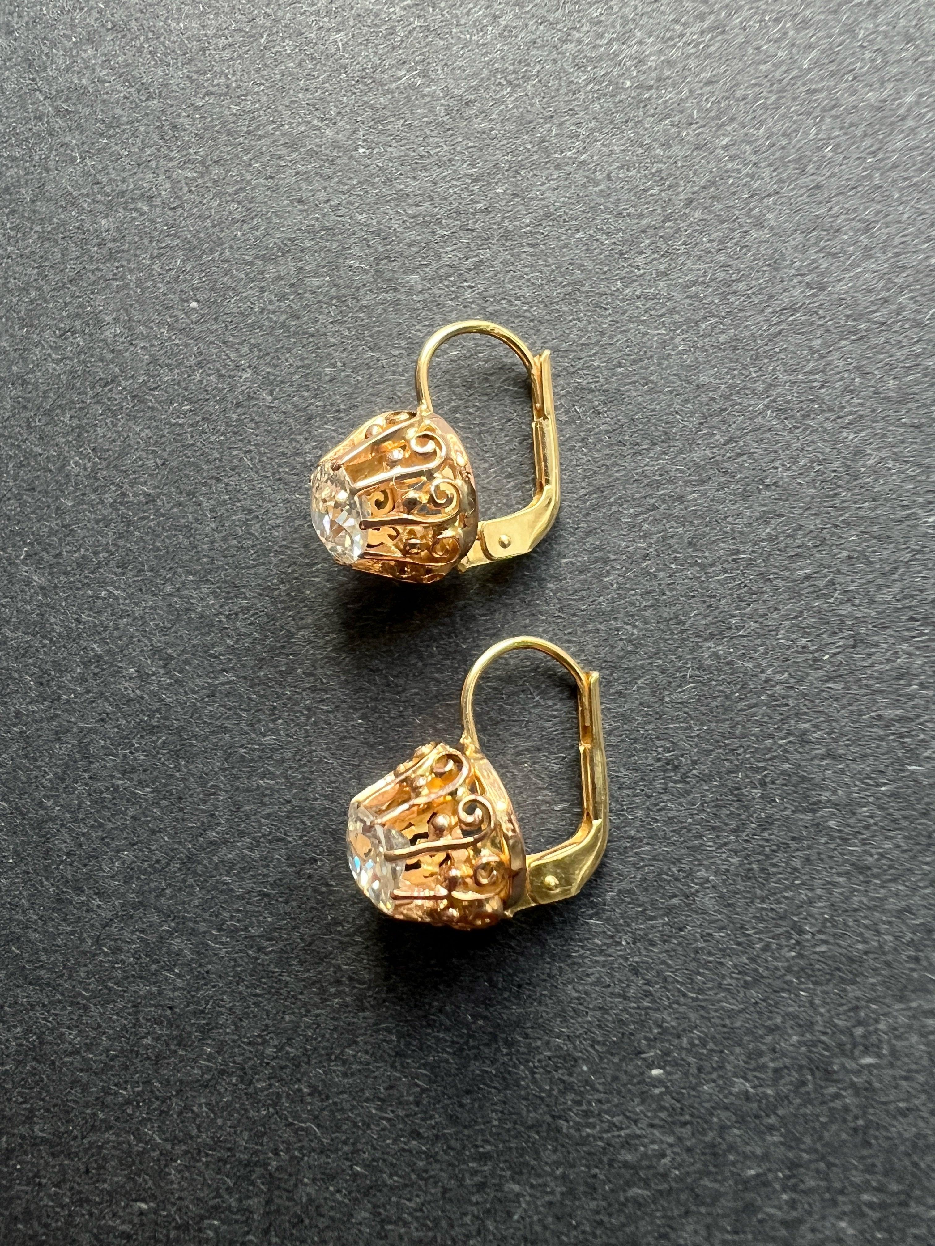Antique 18K gold solitaire diamond earrings - Curiously timeless