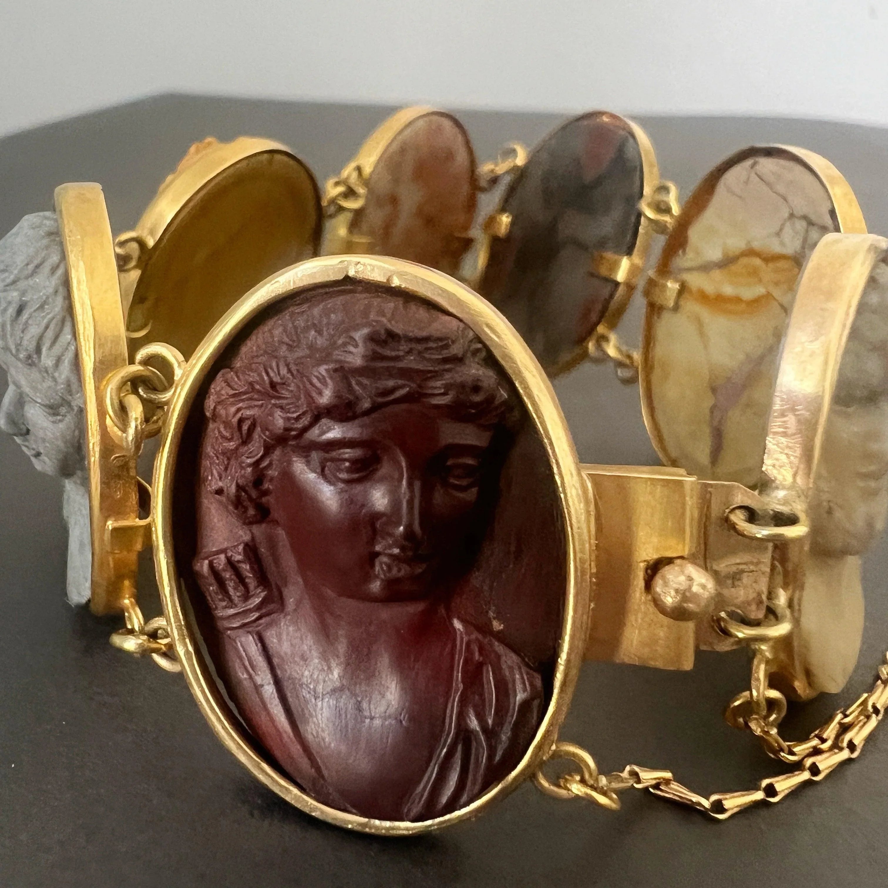 Antique 18K gold grand tour cameo bracelet - Curiously timeless