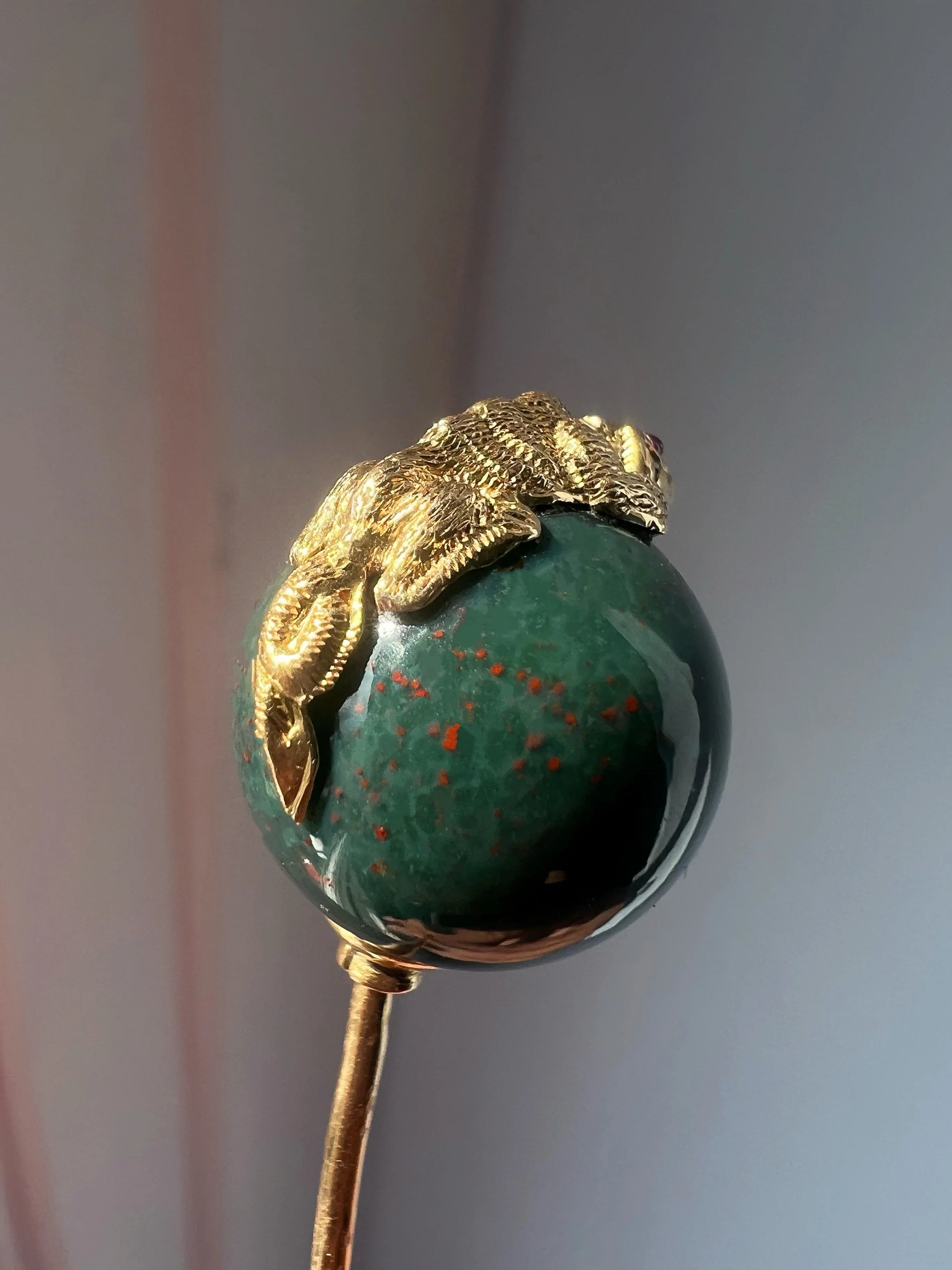 Victorian 18K Gold Bloodstone Crocodile/Lizard Stick Pin