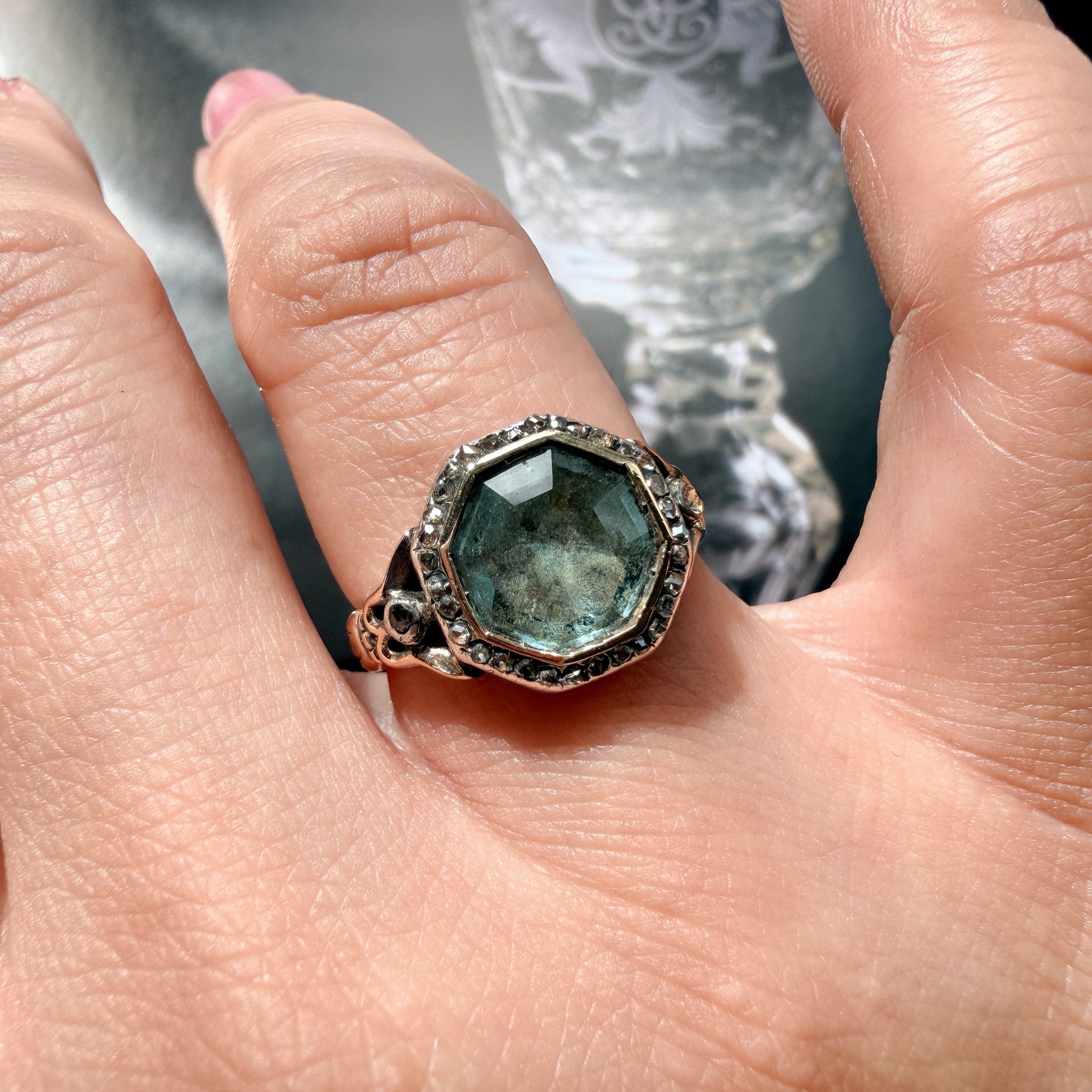 Georgian era 18K gold Aquamarine diamond ring