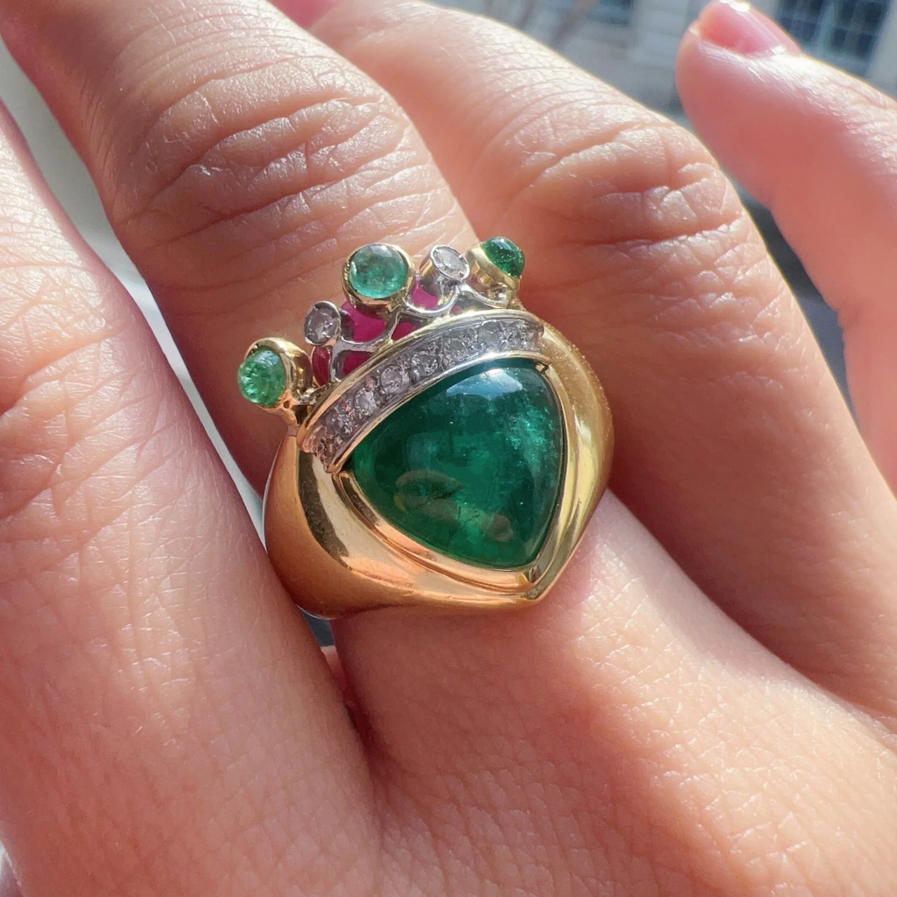 Maria Grazia Baldan 18K gold Emerald Ruby Diamonds crowned heart Ring