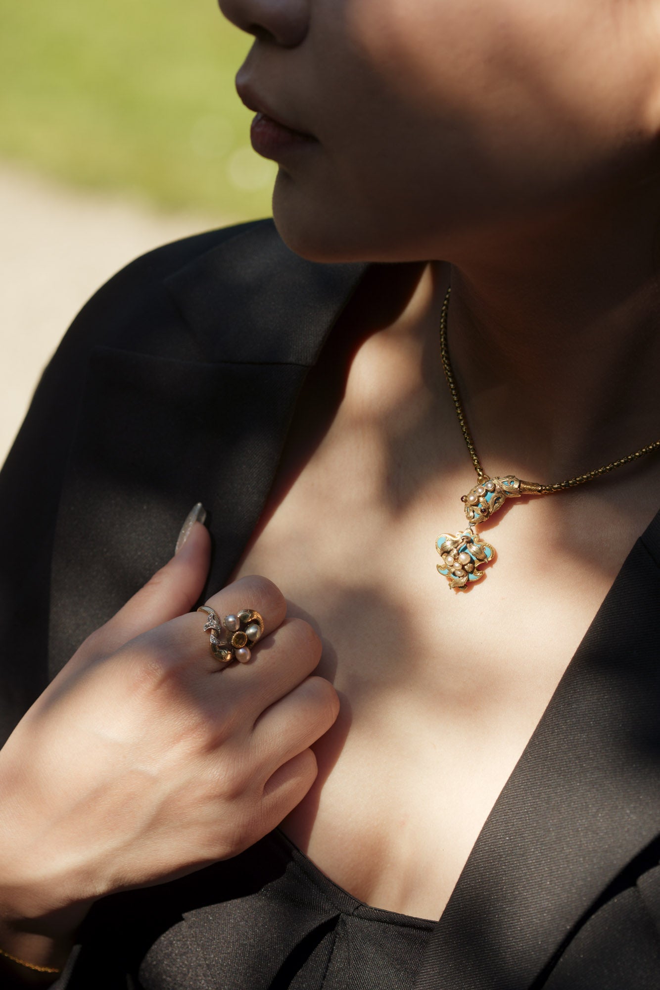 Victorian era 18K gold LFG certified natural pearl snake ring