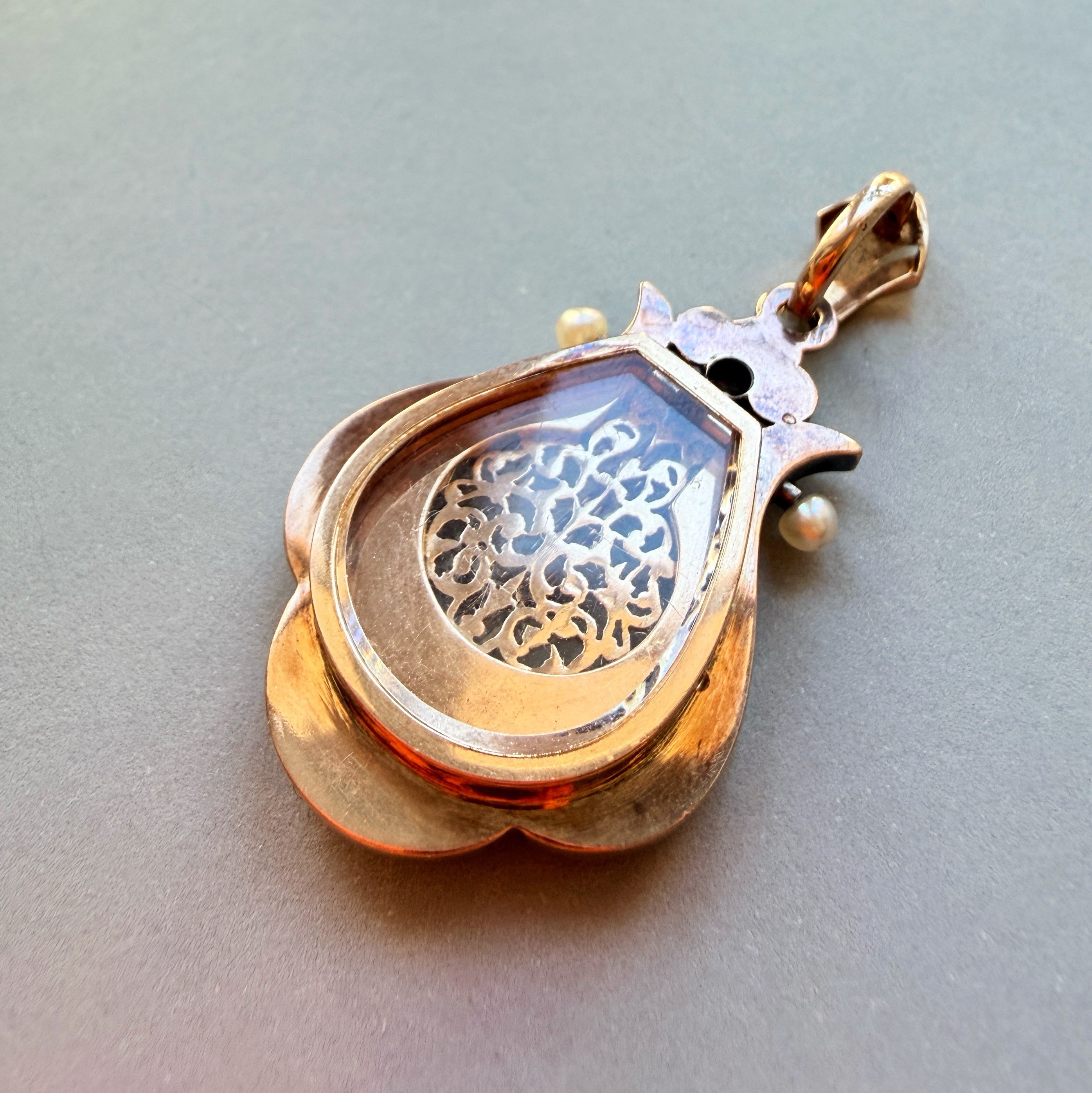 Antique Victorian 18K Gold diamond pearl Vinaigrette Locket