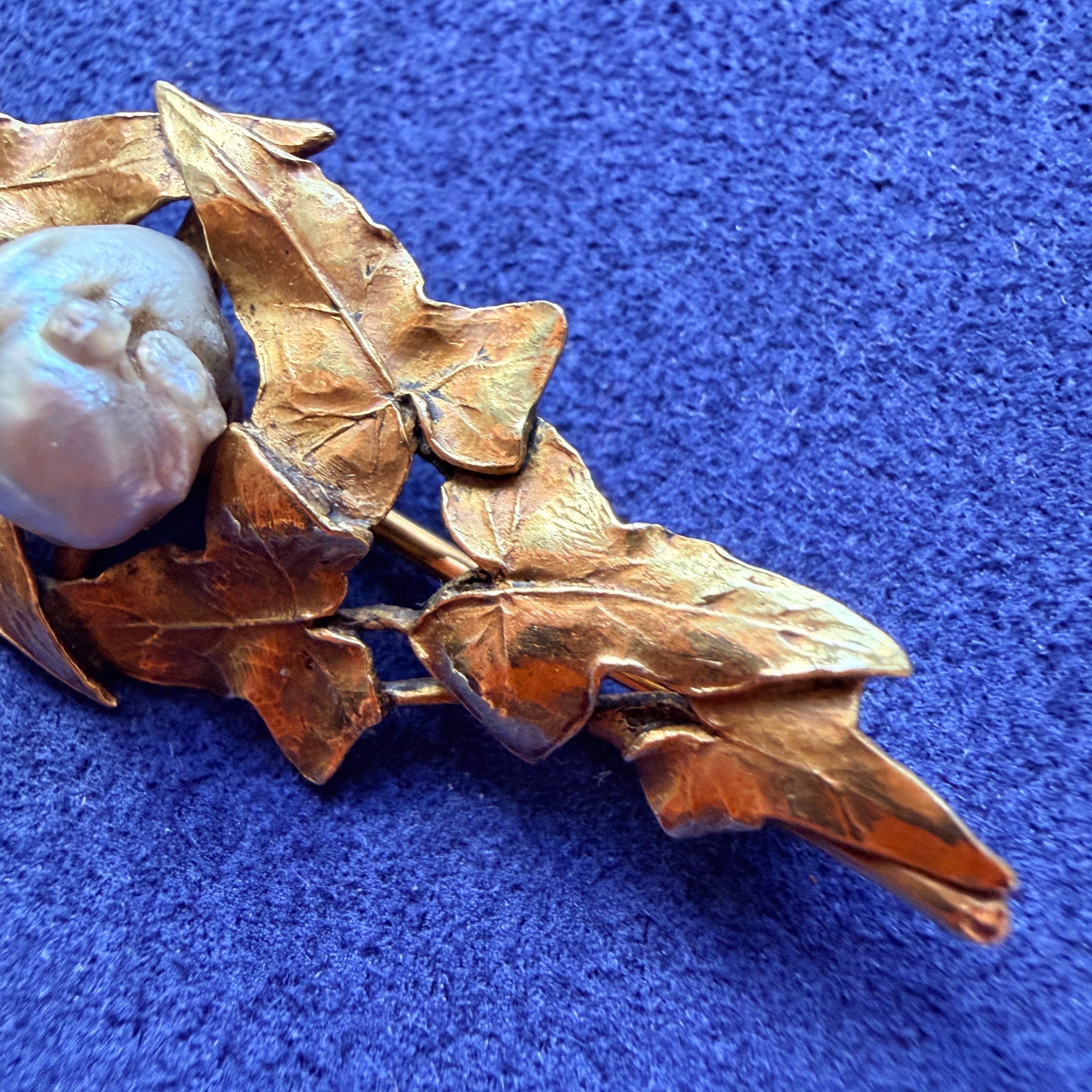 HENRI MIAULT Art Nouveau 18K ivy leaf brooch, certified natural pearl