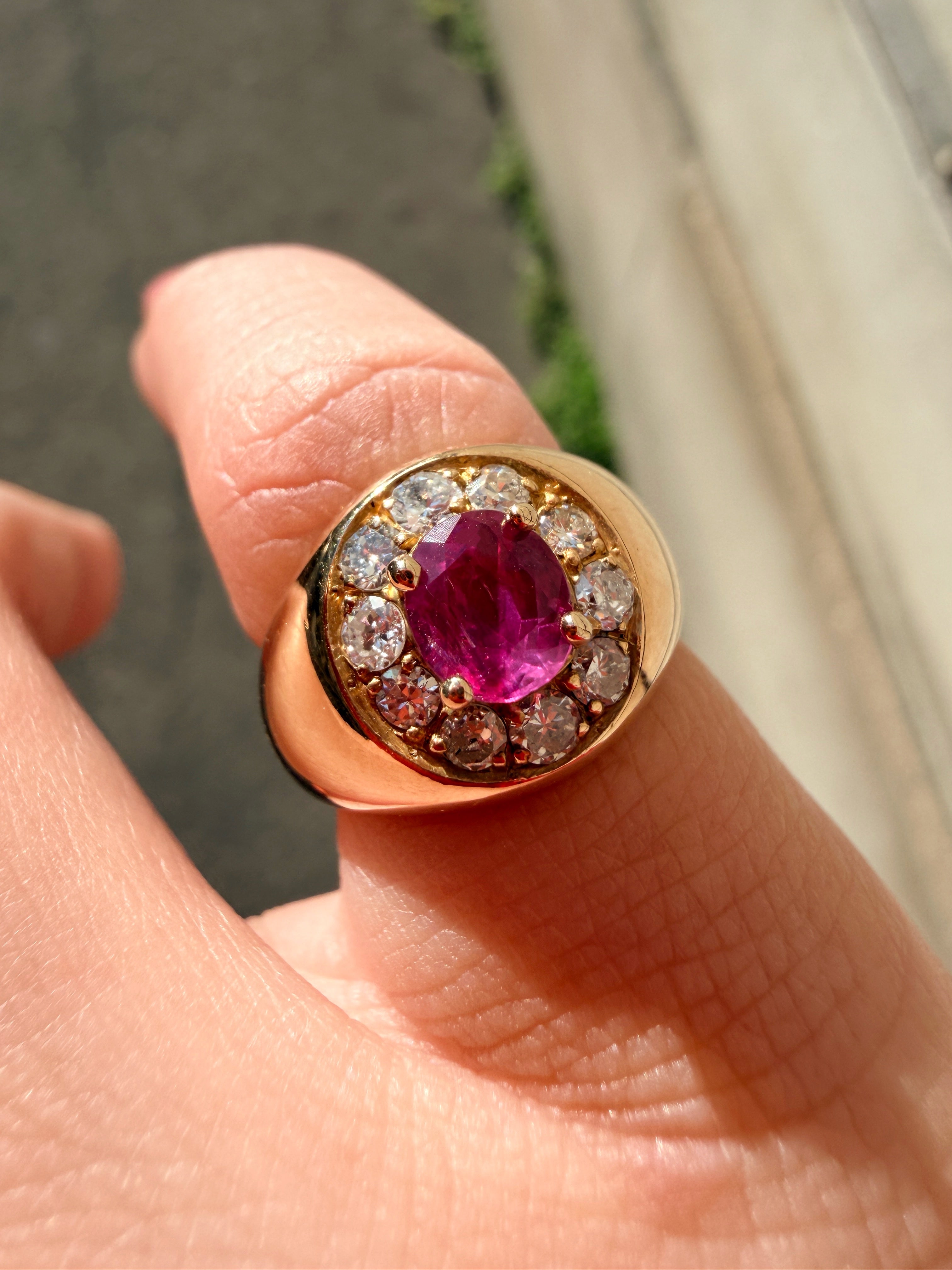 Vintage 18K yellow gold ruby diamond signet ring