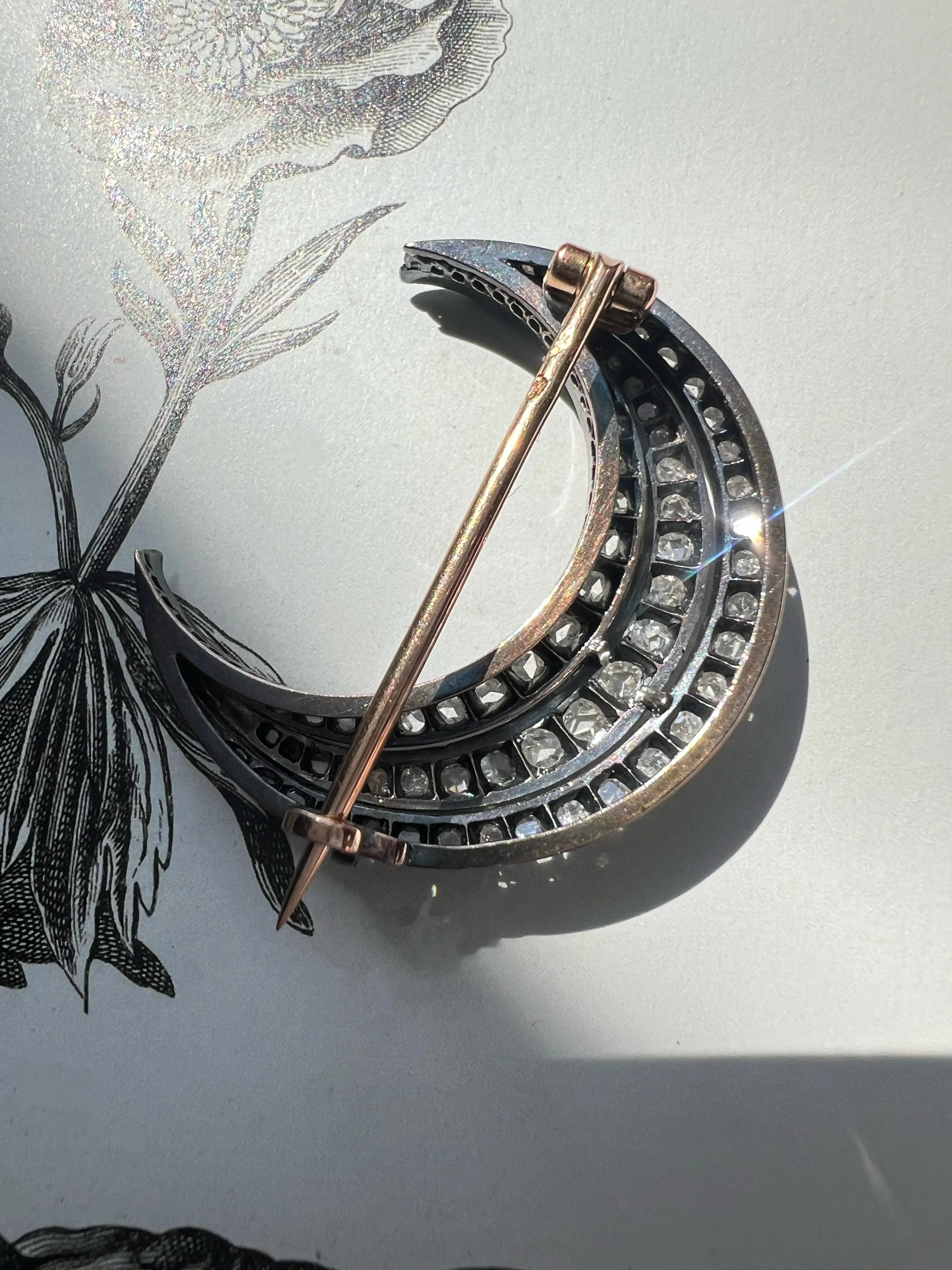 Victorian 18K Gold Rose-Cut Diamond Crescent Moon Brooch