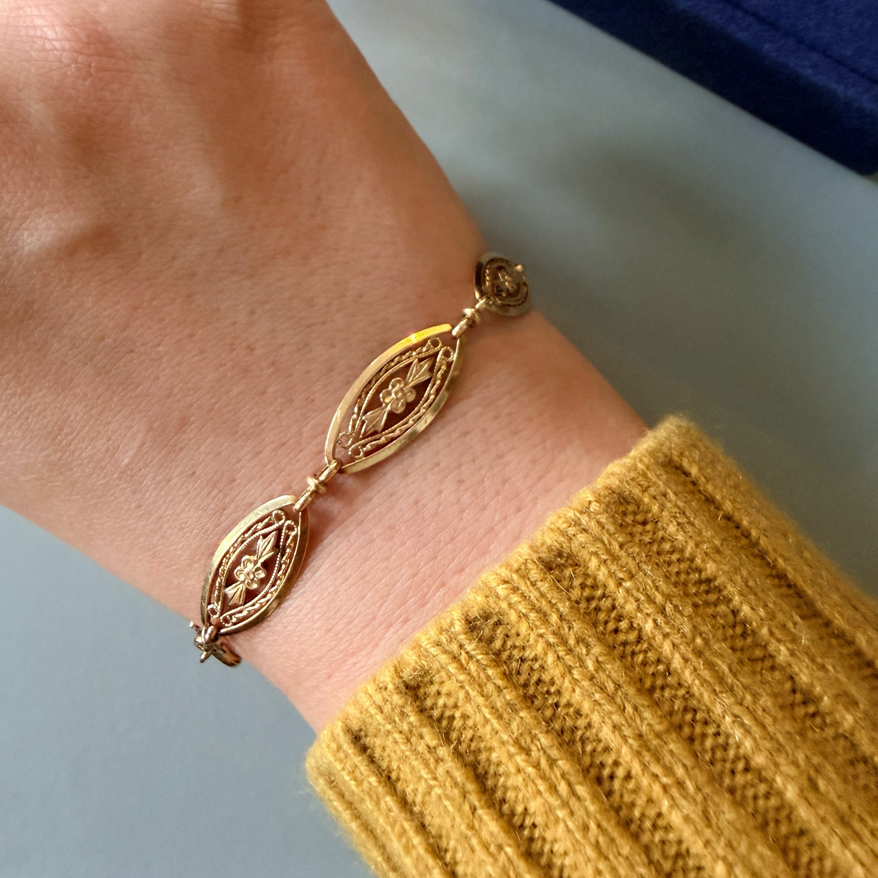 Art Nouveau French 18K gold flower link bracelet