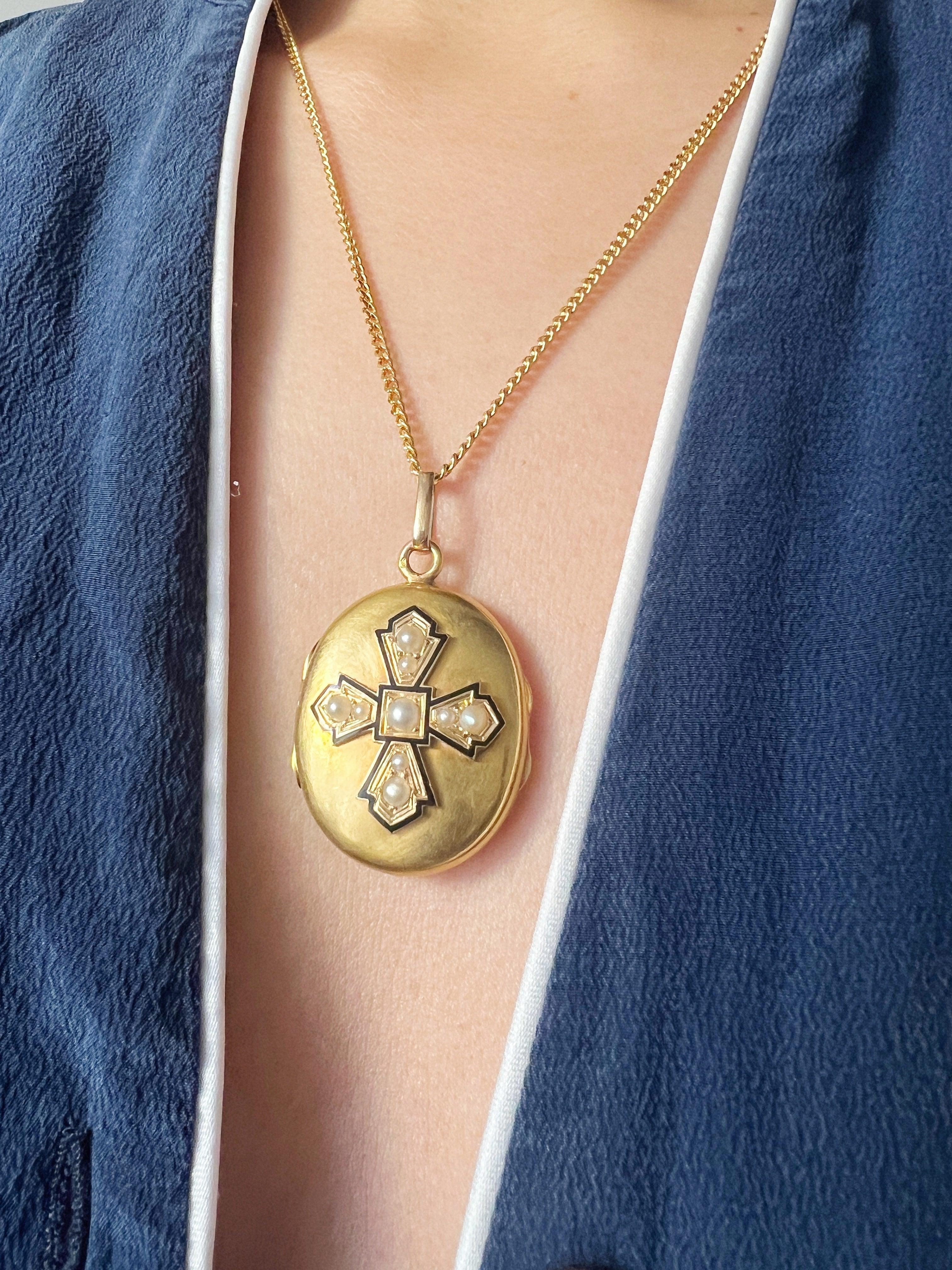 Victorian era 18K gold black enamel pearl locket pendant - Curiously timeless