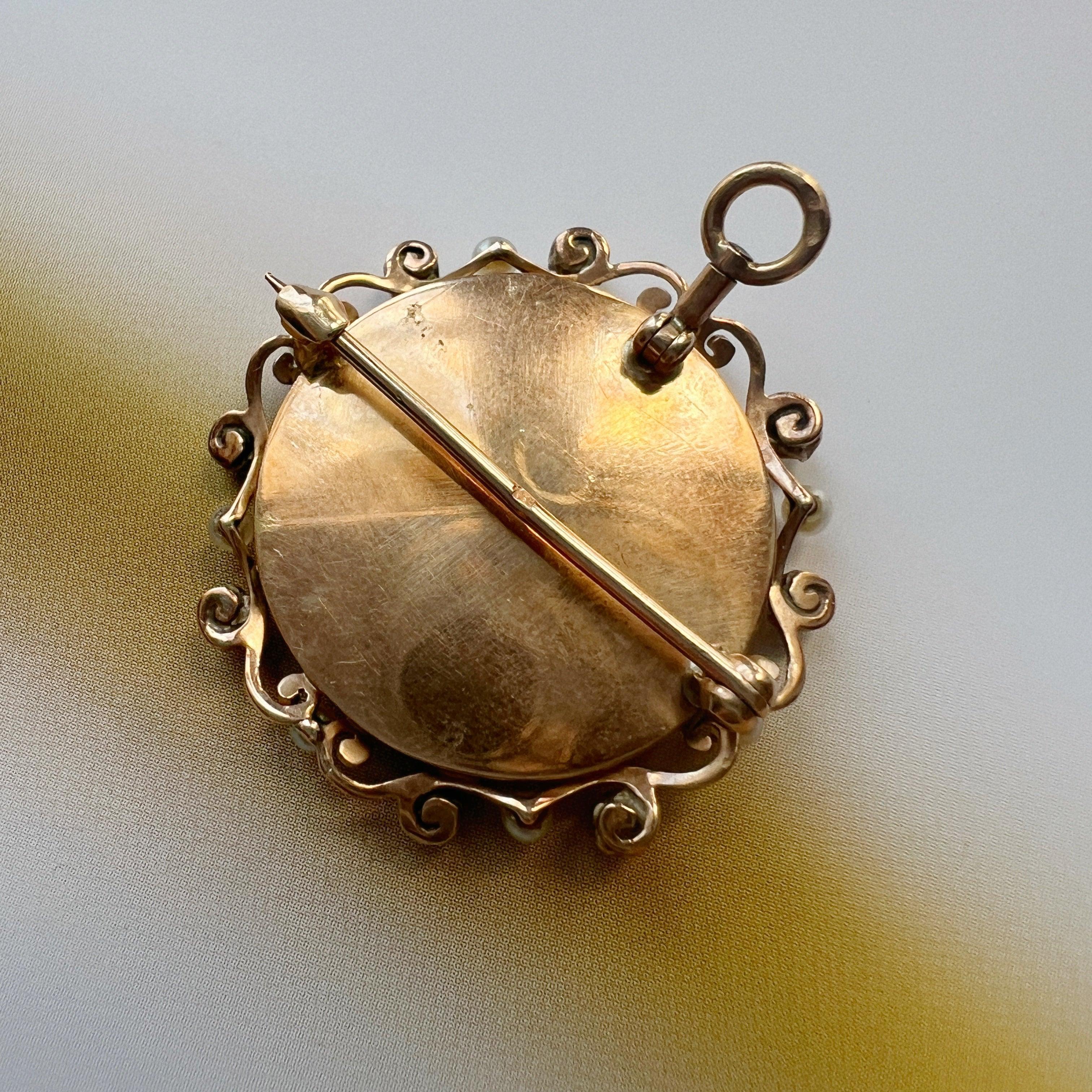 Victorian 18K gold young lady miniature habillée pendant brooch - Curiously timeless