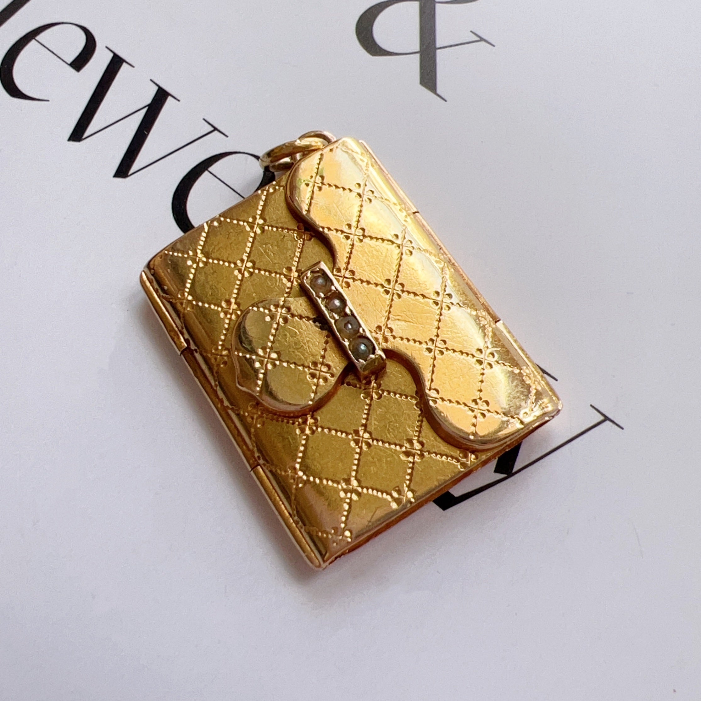 Victorian 18K Yellow Gold natural pearl Purse Locket Pendant