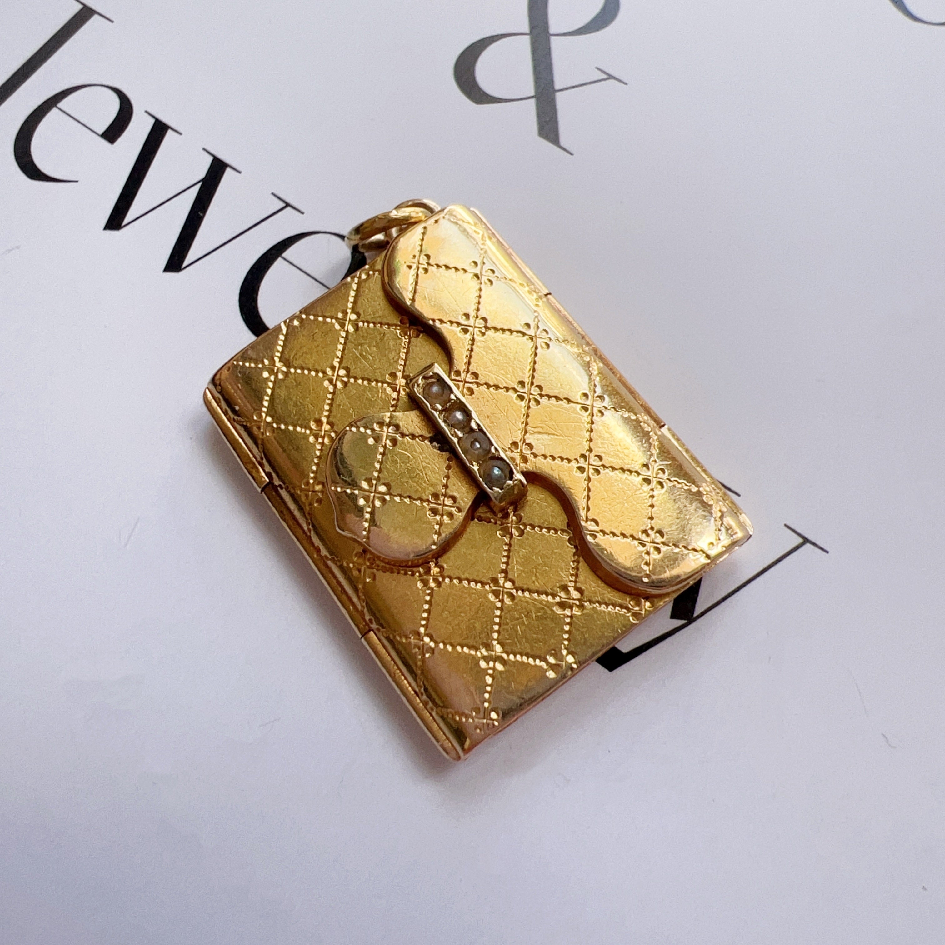 Victorian 18K Yellow Gold natural pearl Purse Locket Pendant