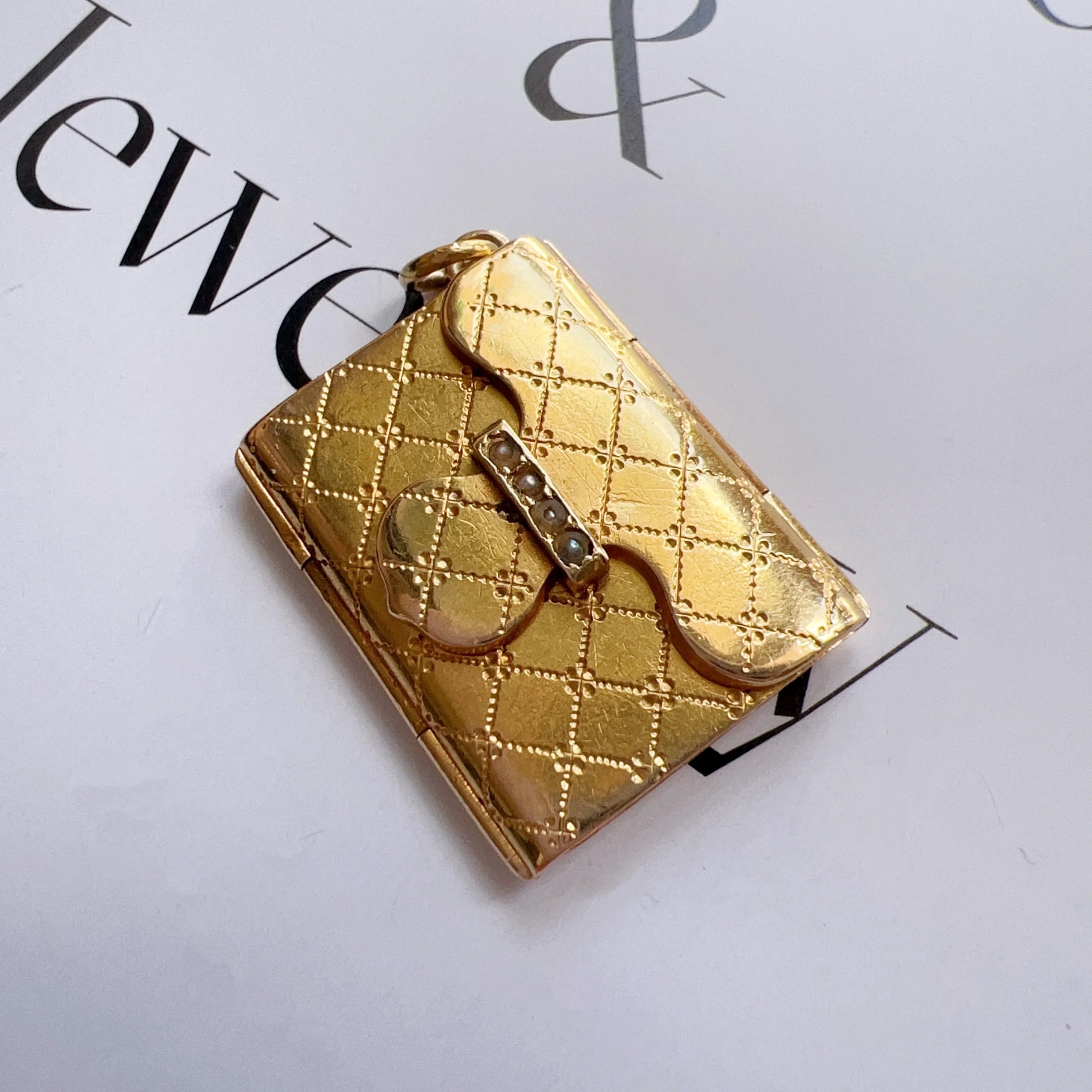 Victorian 18K Yellow Gold natural pearl Purse Locket Pendant