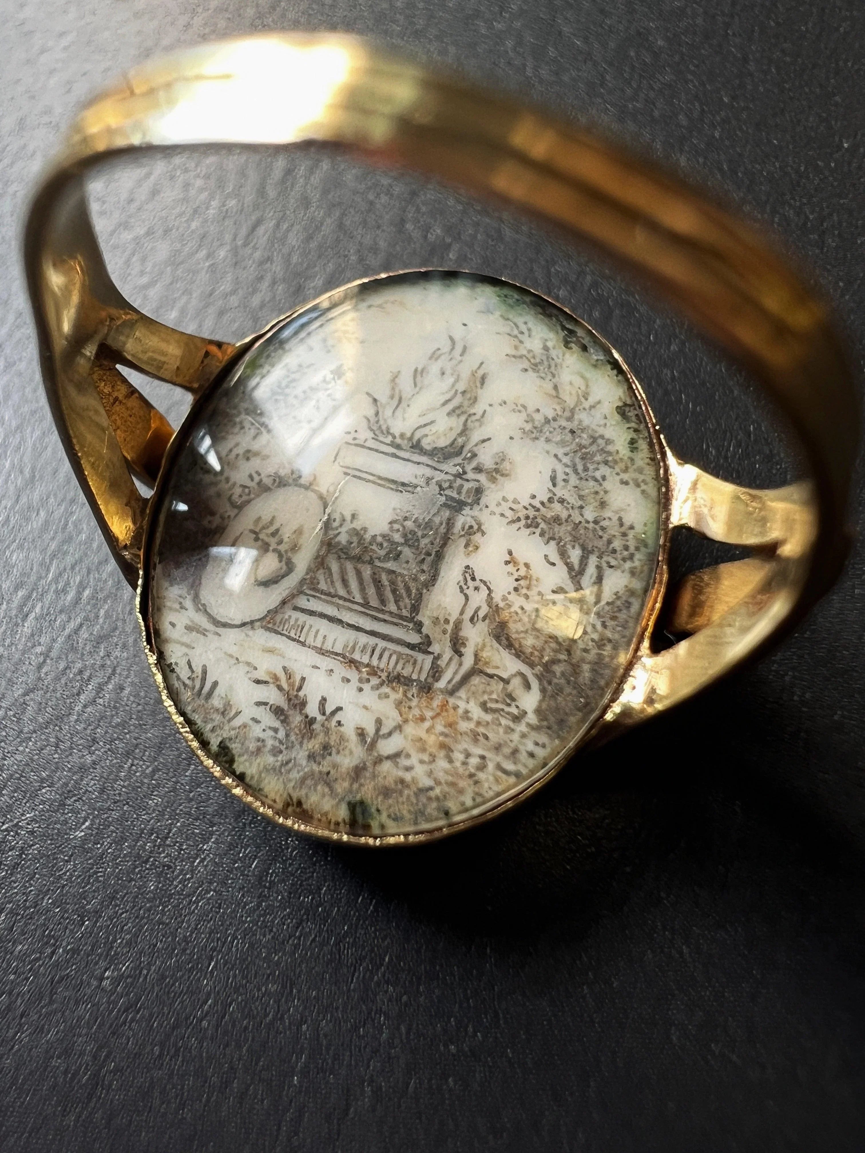 Antique 18K gold wheat sheaf dog urn and heart double sided ring - Curiously timeless