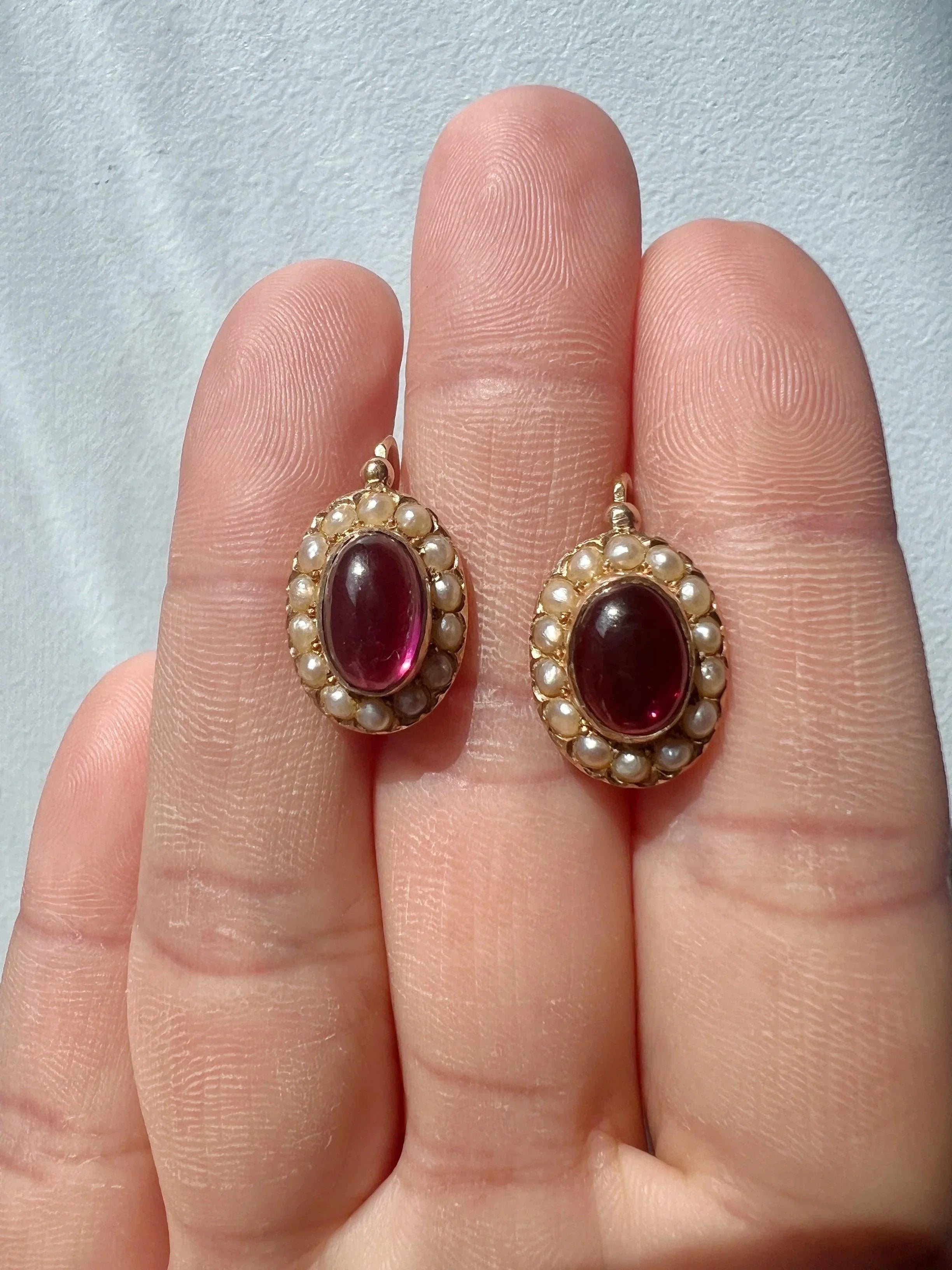 Victorian era 18K gold garnet pearl dangle earrings - Curiously timeless