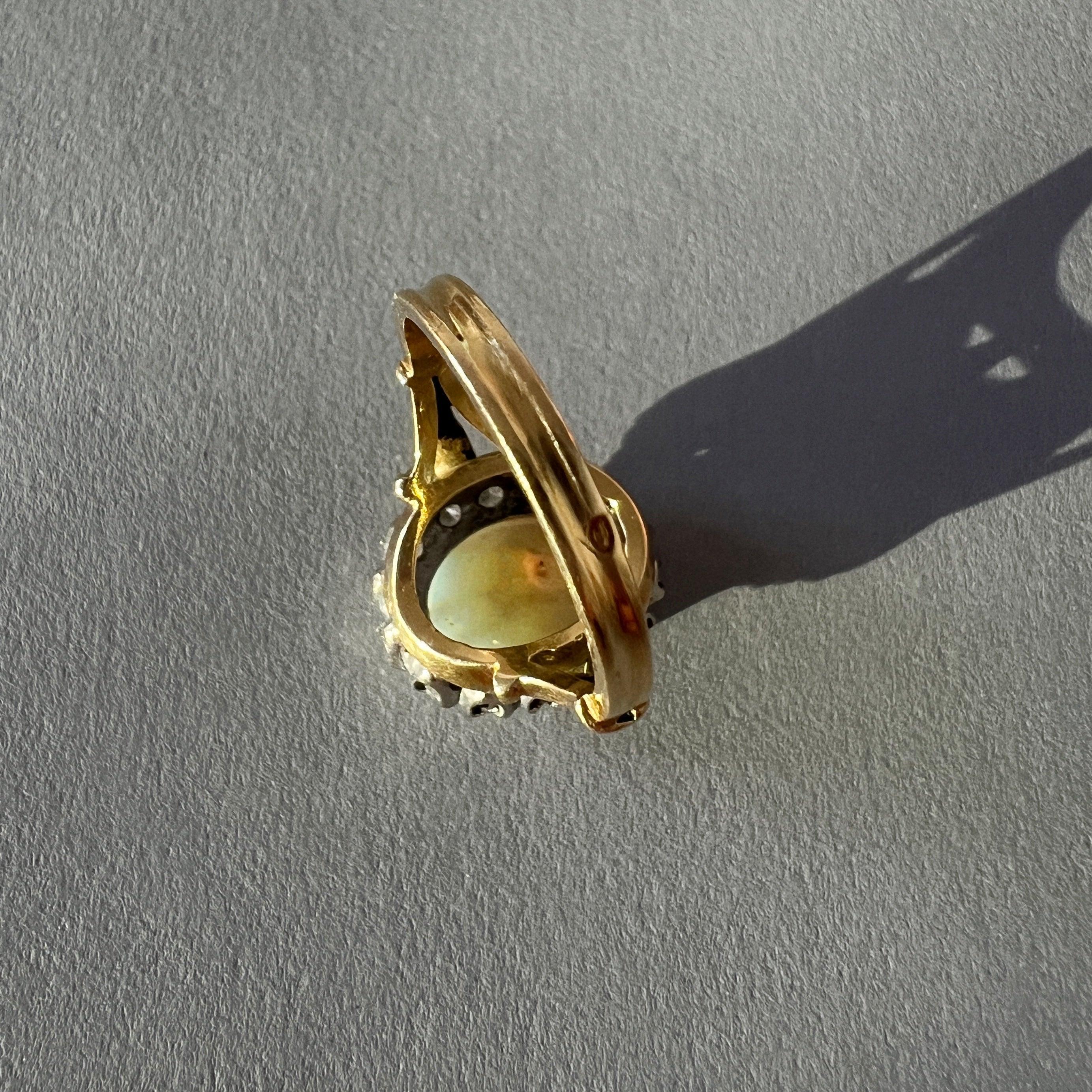 Antique 18K gold opal diamond cluster ring - Curiously timeless