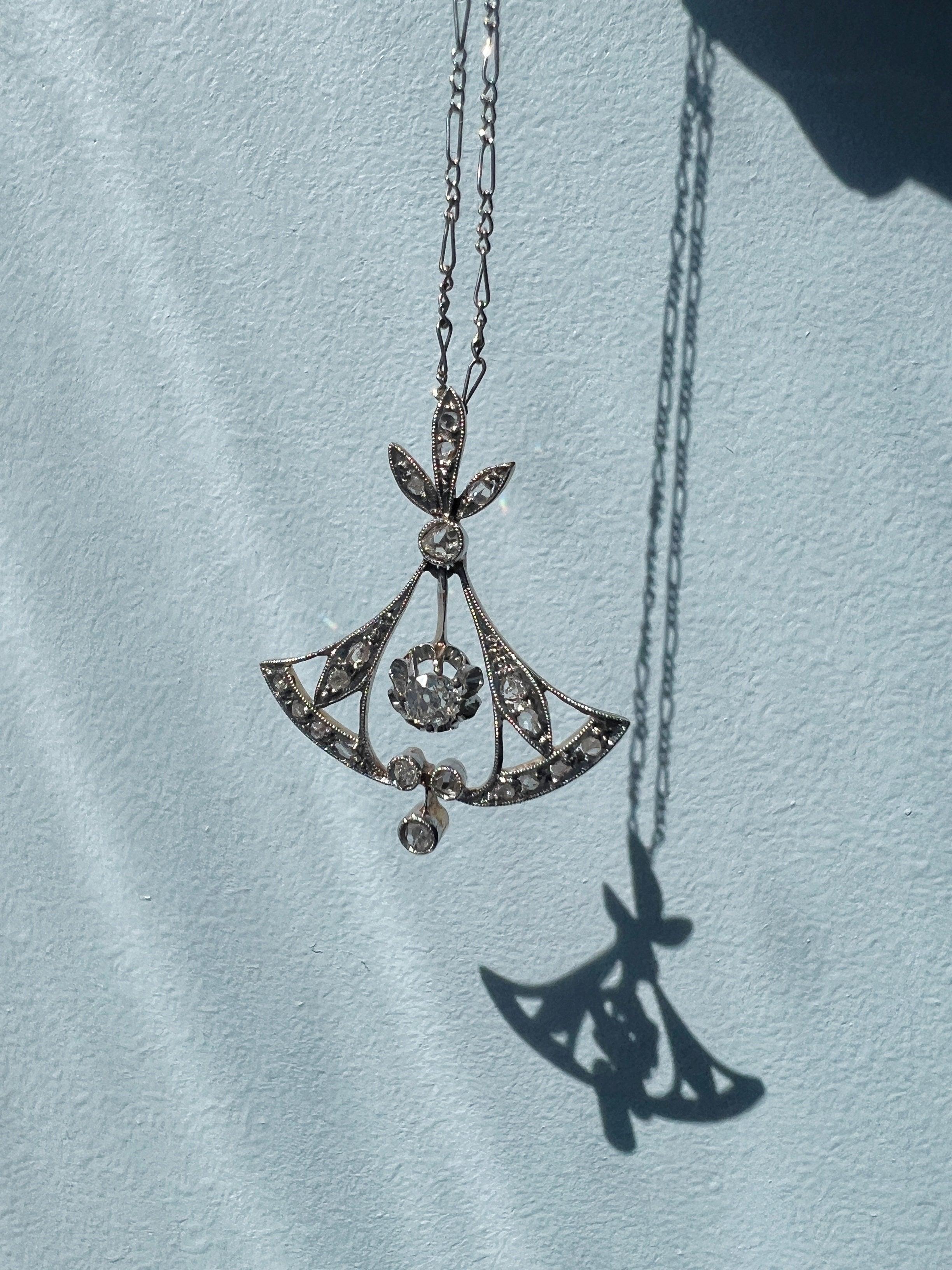 Edwardian/Belle Epoque 18K gold platinum diamond necklace - Curiously timeless