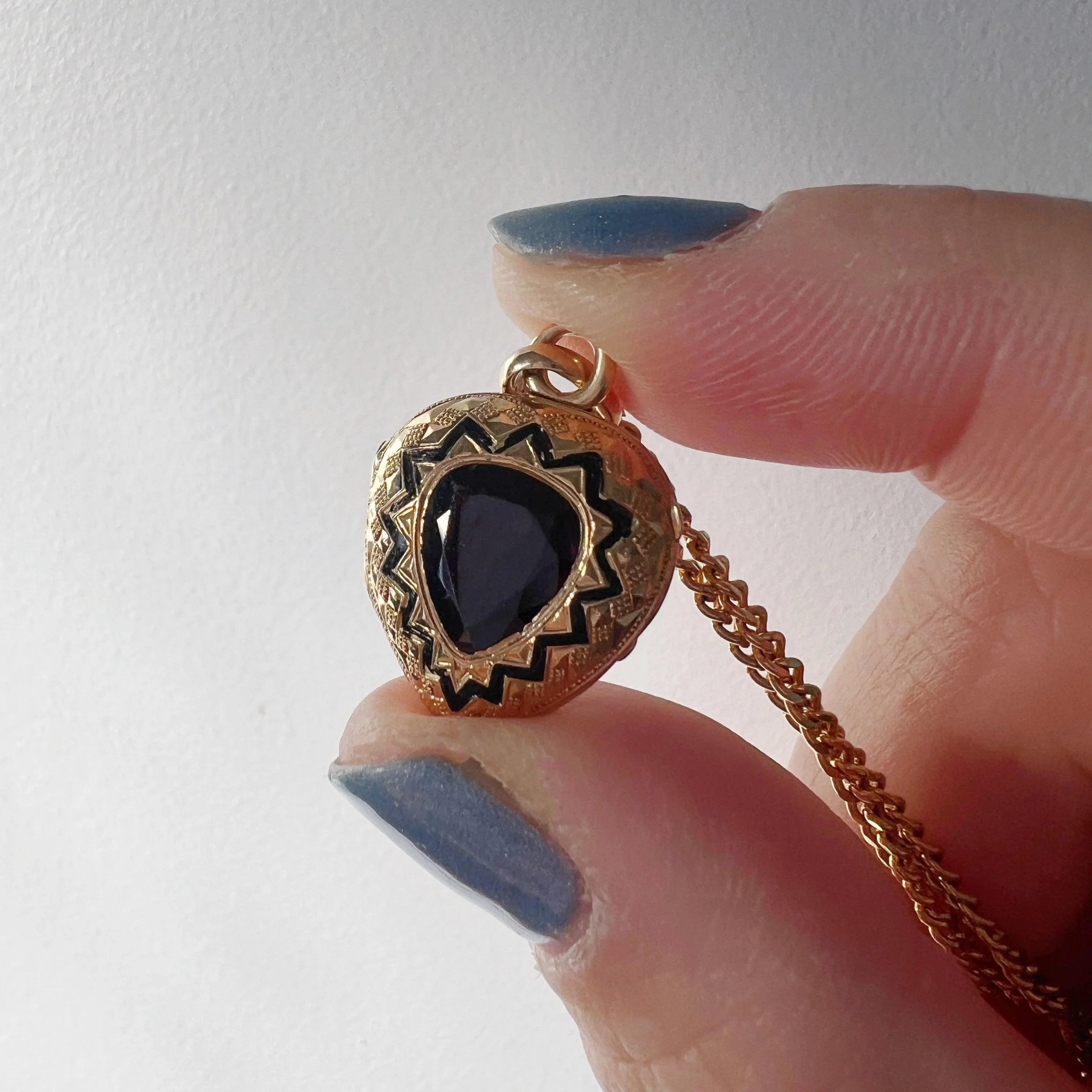 Victorian 18K garnet black enamel heart shaped locket pendant - Curiously timeless