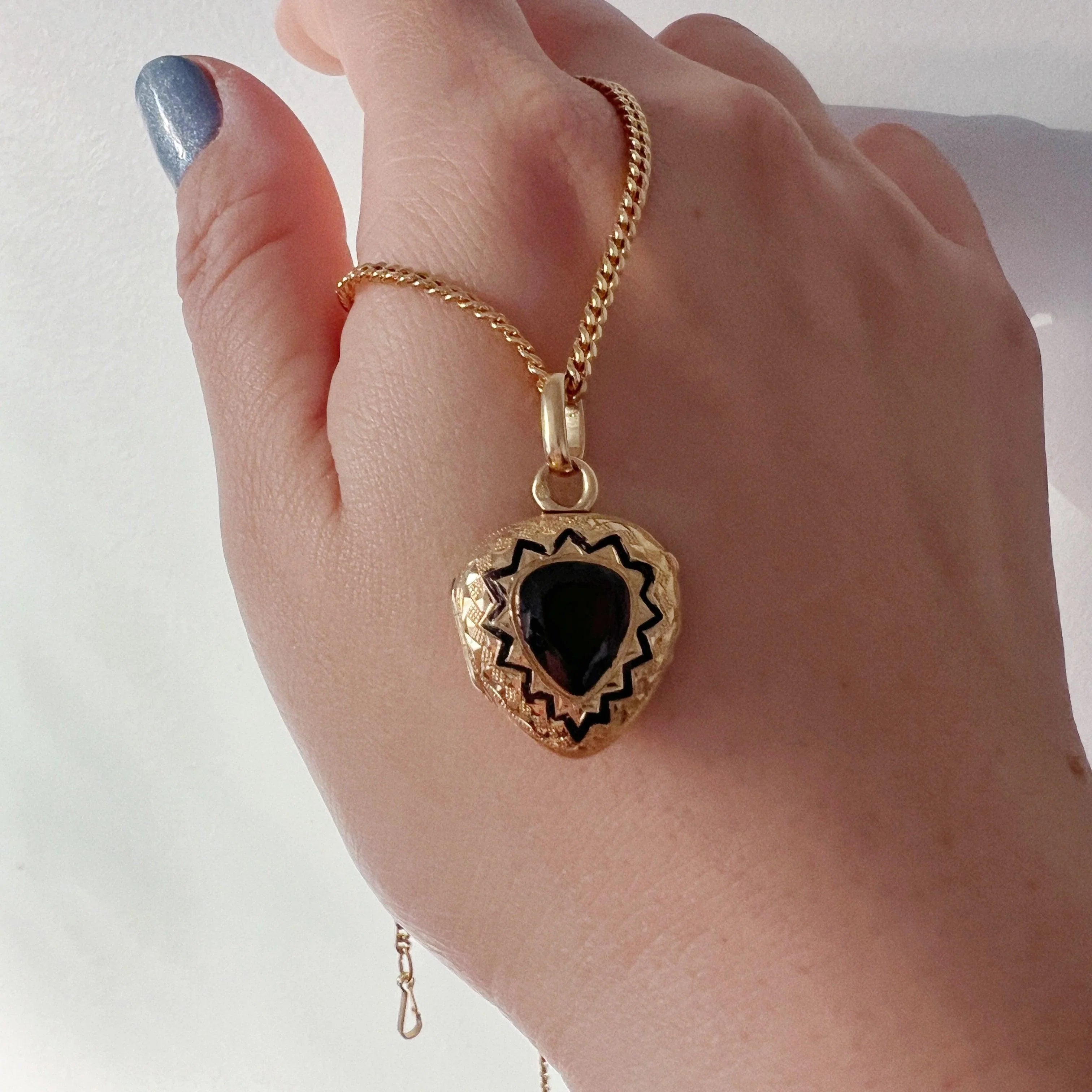 Victorian 18K garnet black enamel heart shaped locket pendant - Curiously timeless