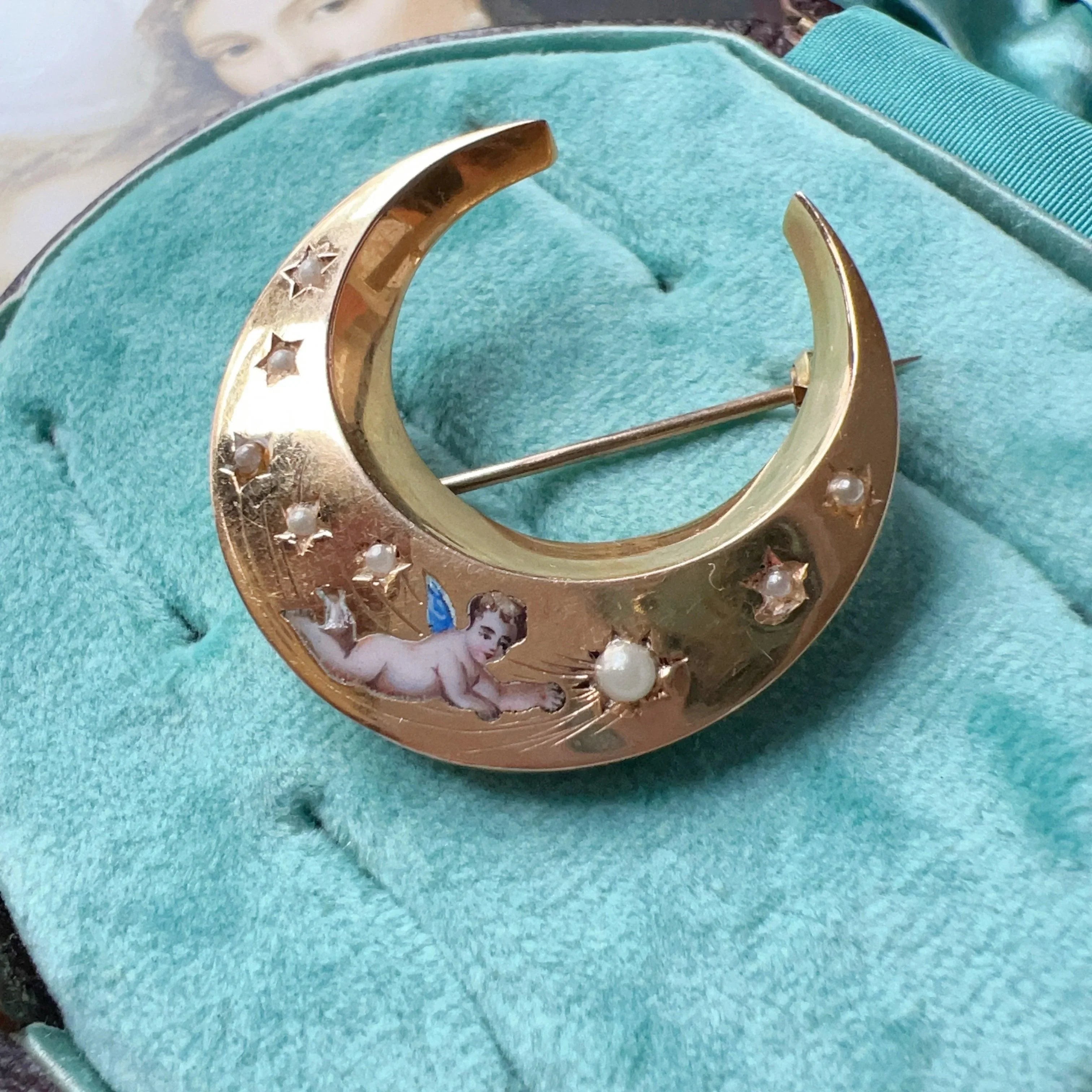 Victorian 18K gold enamel angel crescent shooting star brooch - Curiously timeless