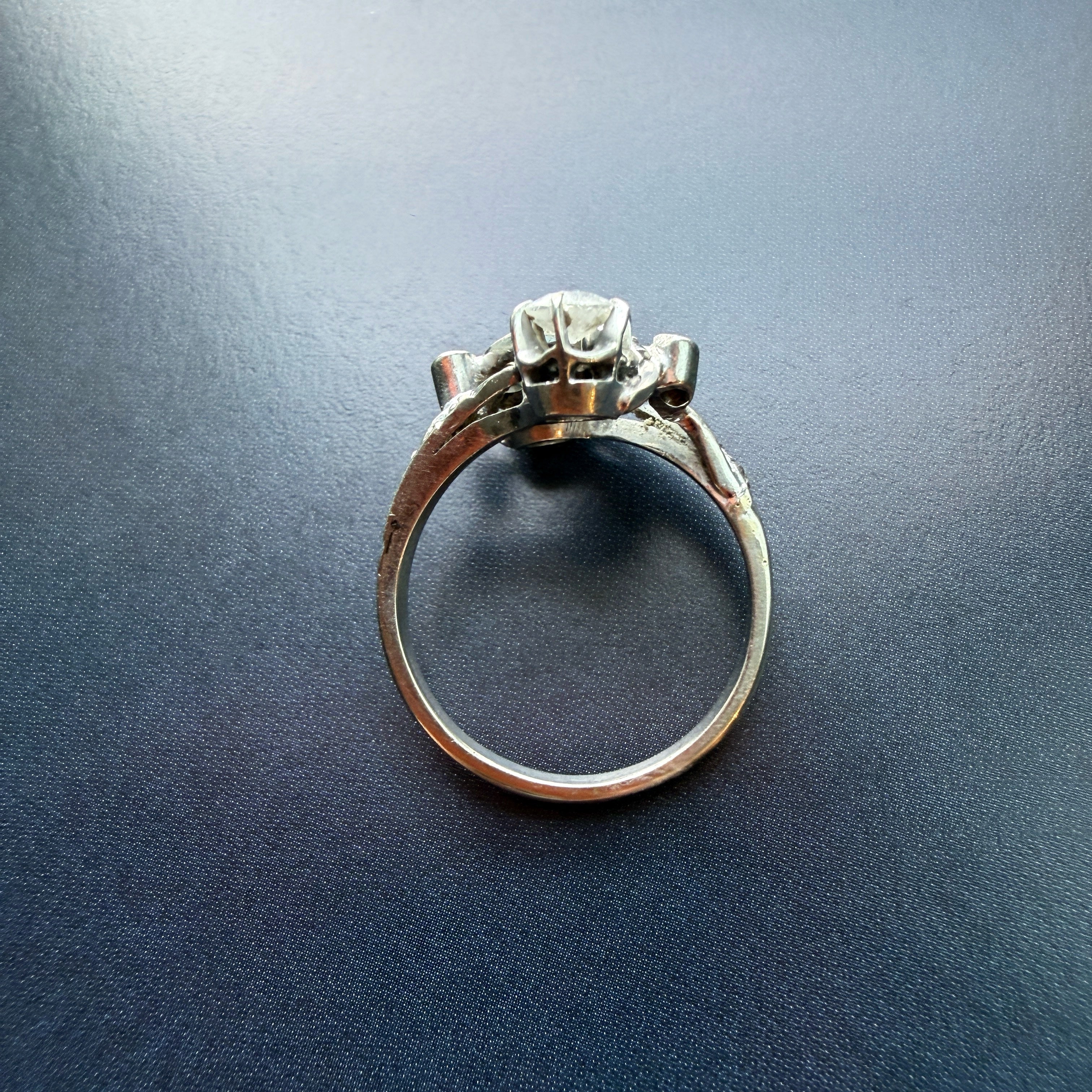 Early 20th Century French 18K gold Diamond Toi et Moi Ring