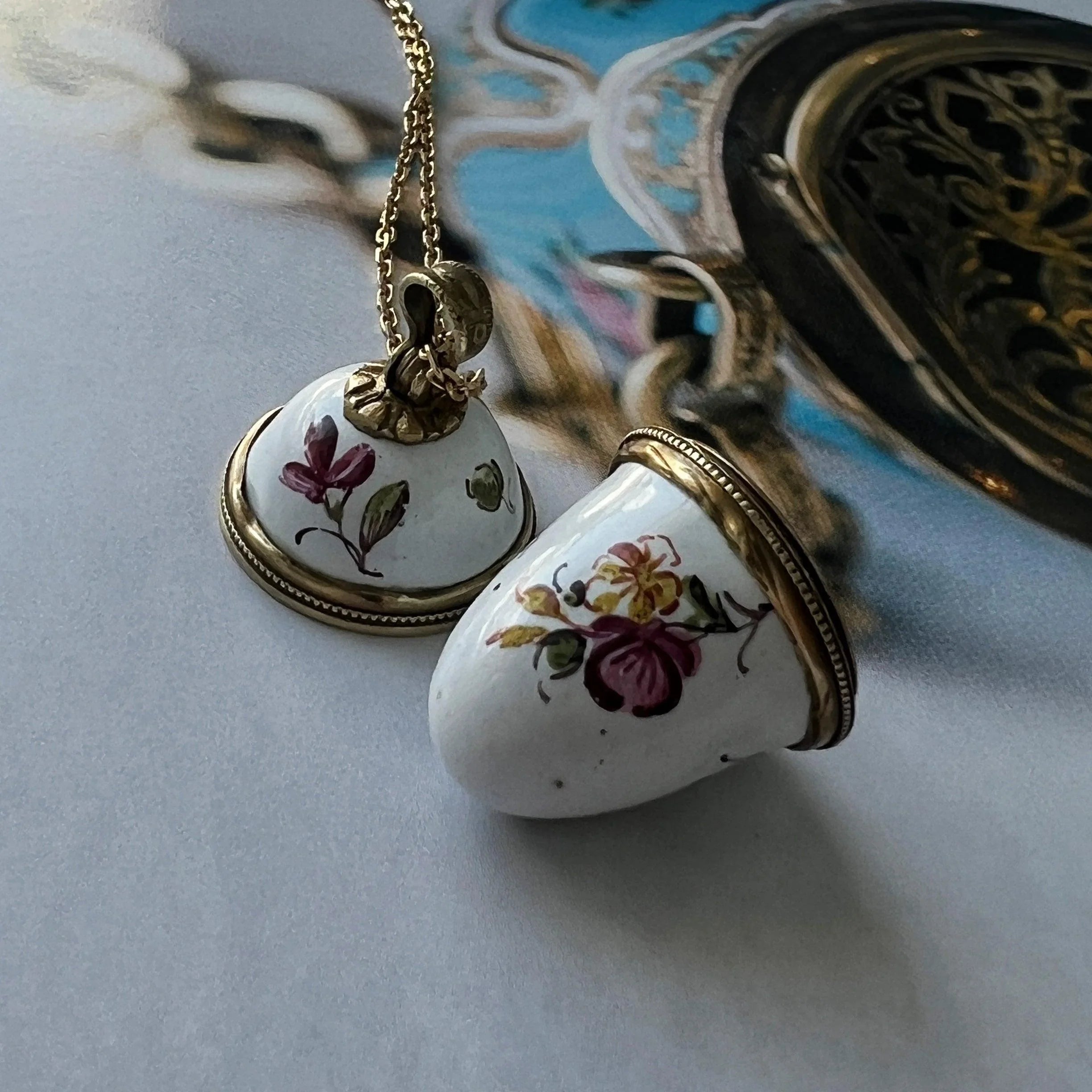Rare Georgian era enamel flower egg salt bottle locket pendant - Curiously timeless