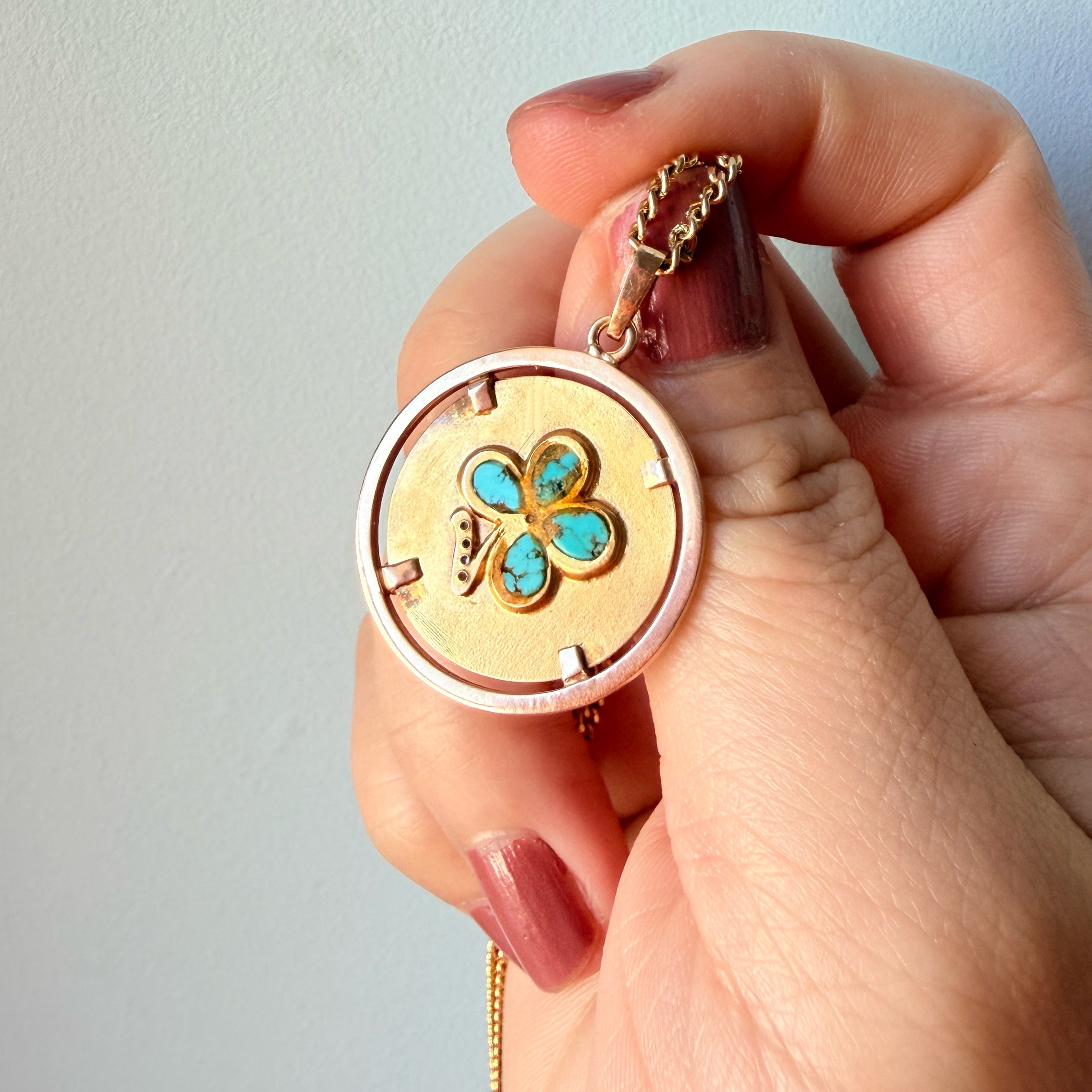 18K yellow gold blue turquoise diamond clover pendant