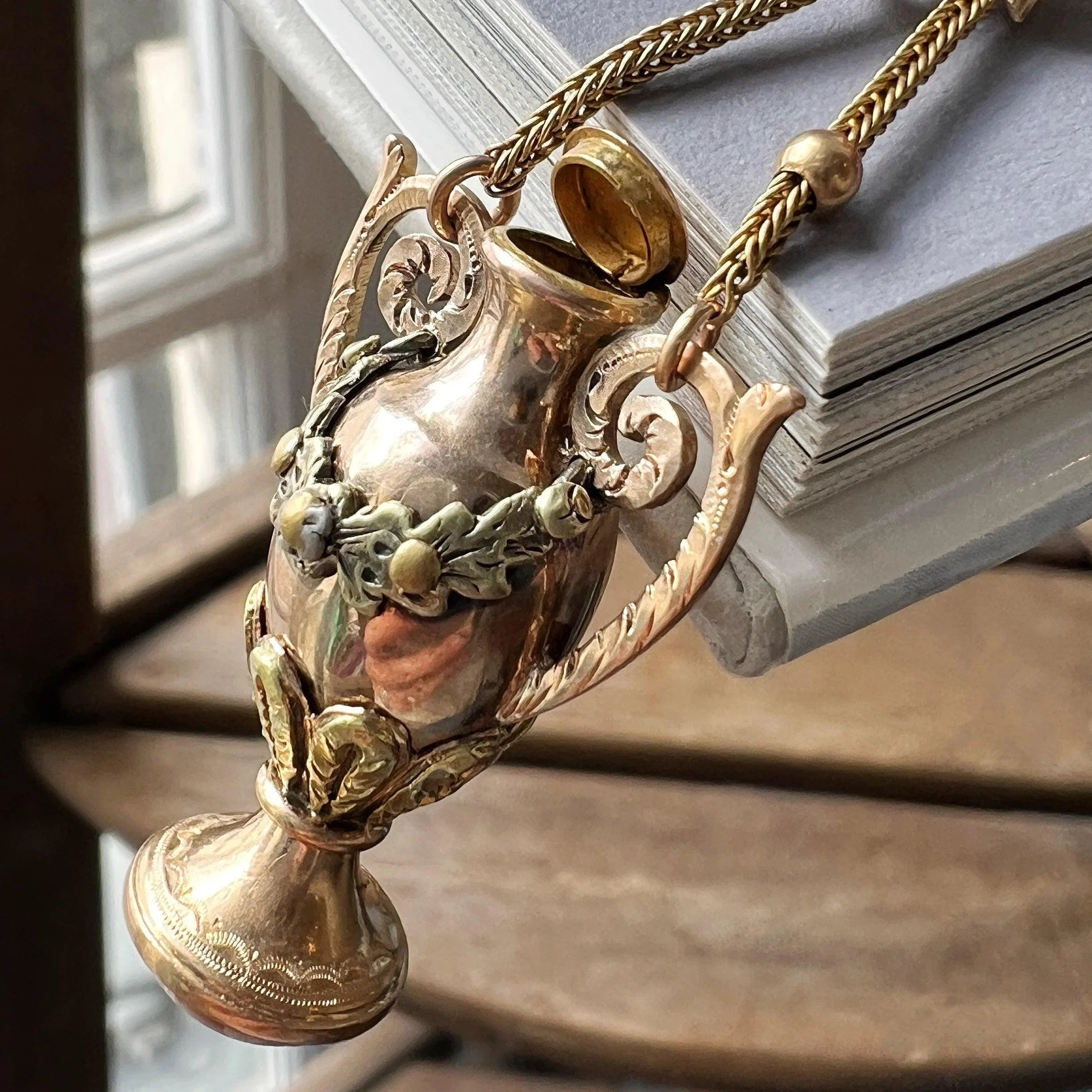 Victorian era 18K gold amphora carnelian seal bottle pendant - Curiously timeless