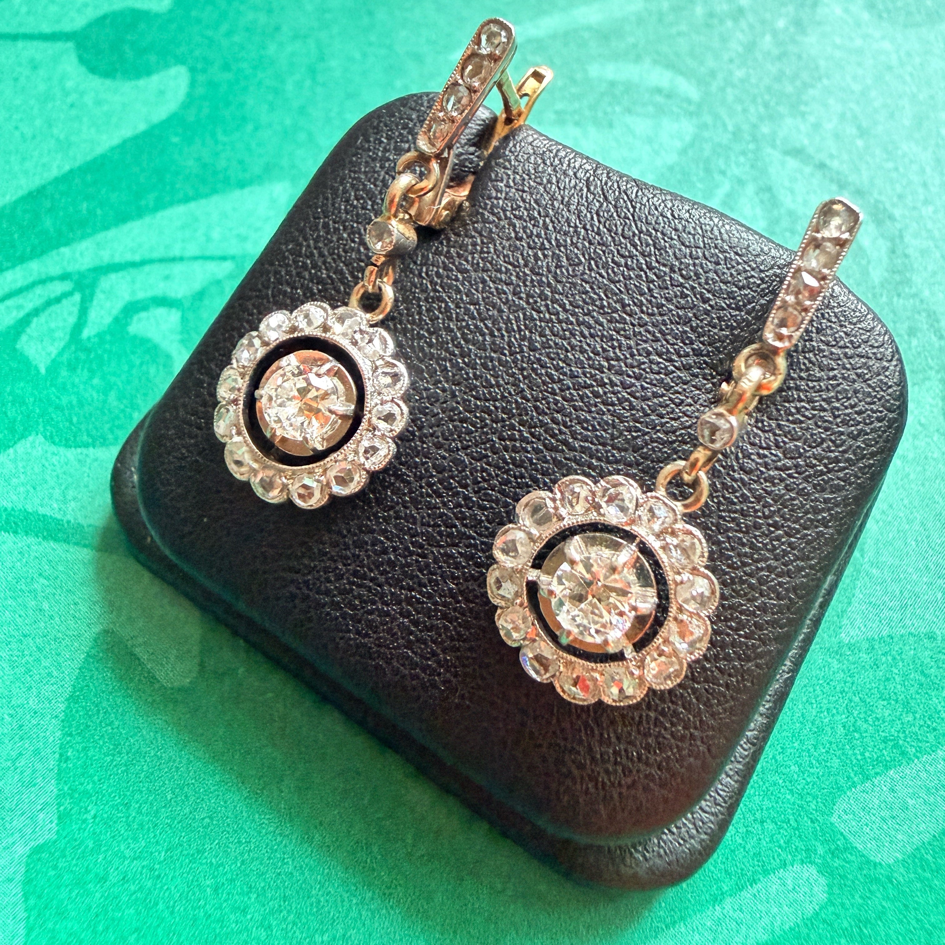 Edwardian/Belle epoque 18K gold diamond trembling earrings