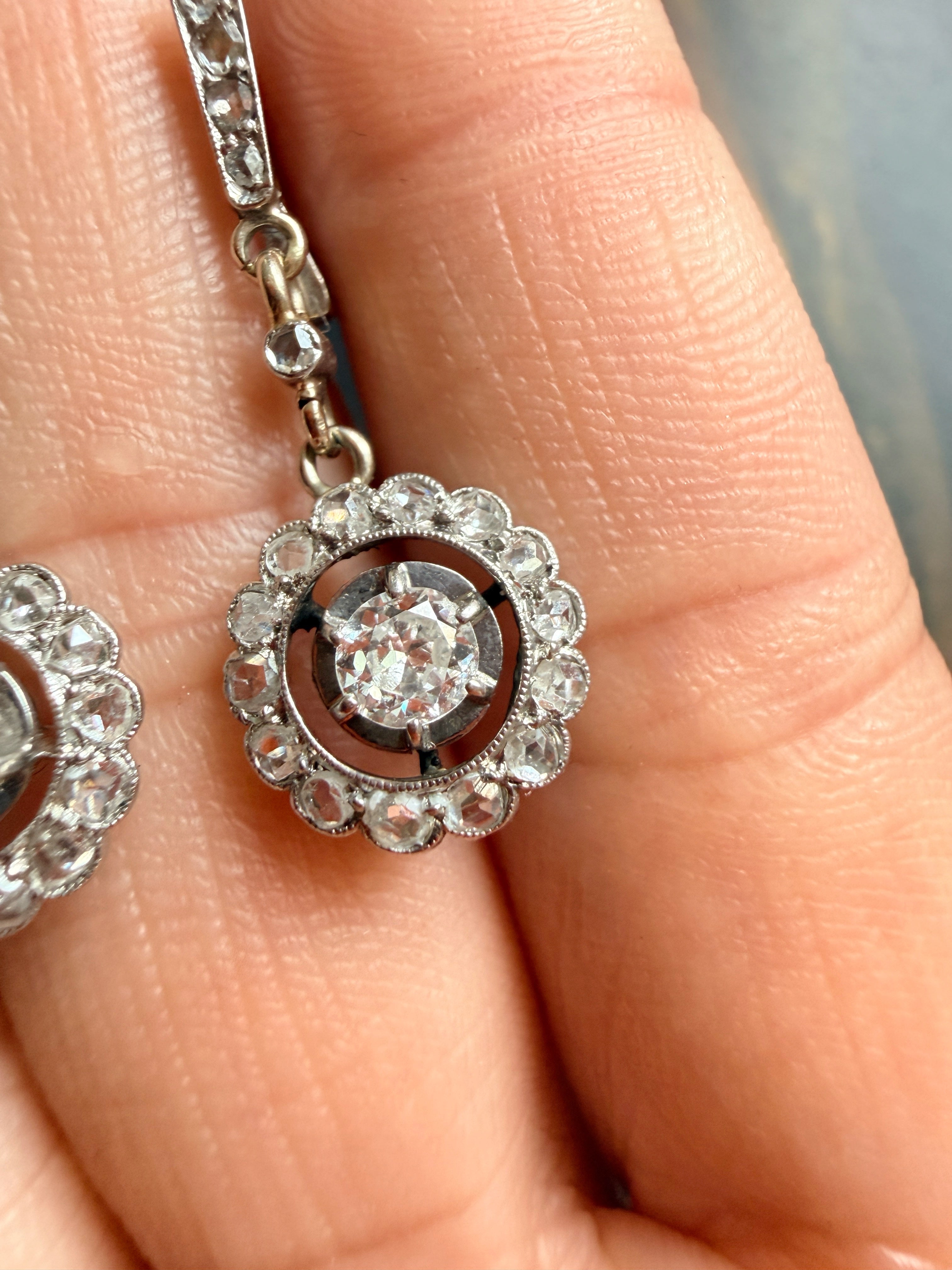 Edwardian/Belle epoque 18K gold diamond trembling earrings