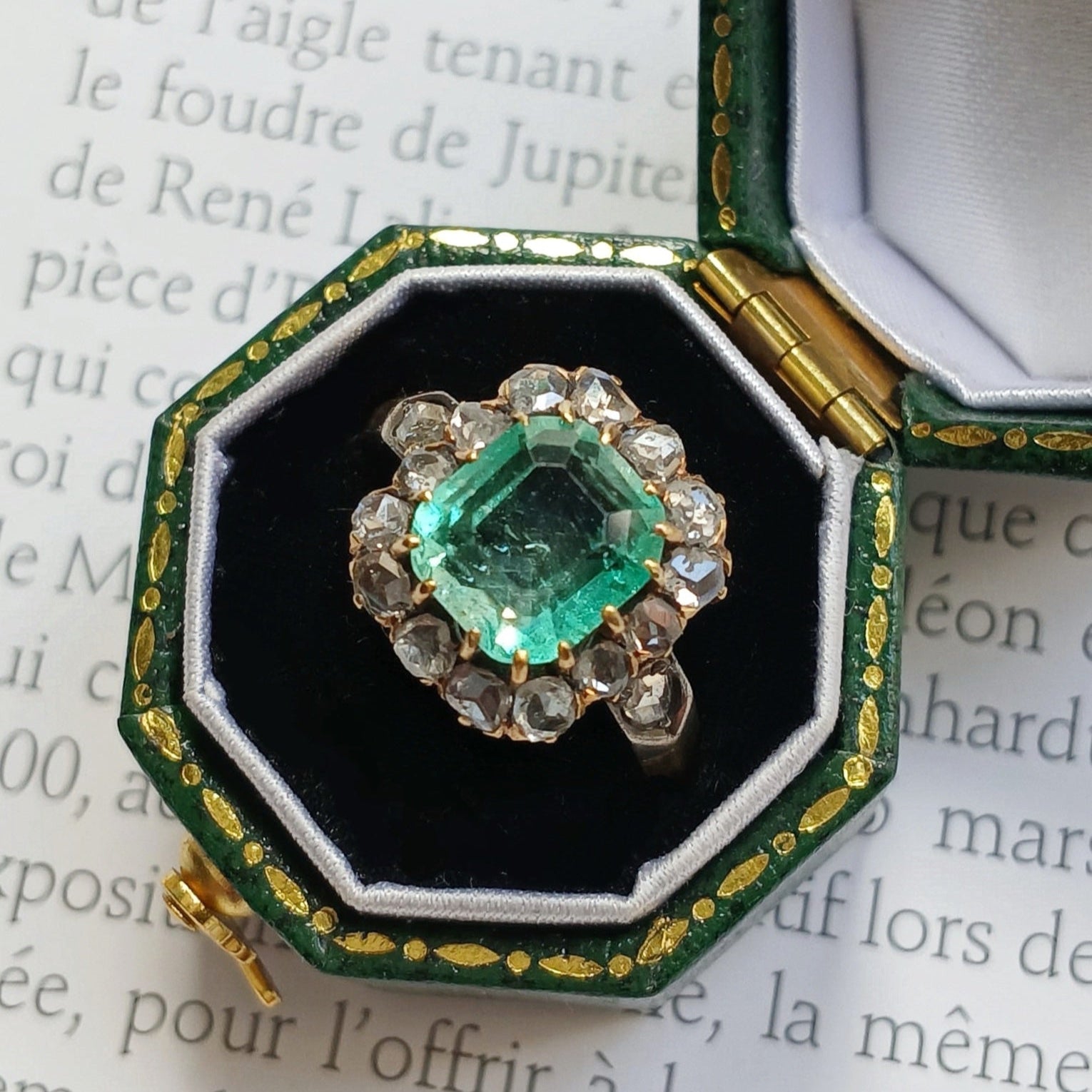 Antique Victorian 18K Gold Emerald Diamond Cluster Ring