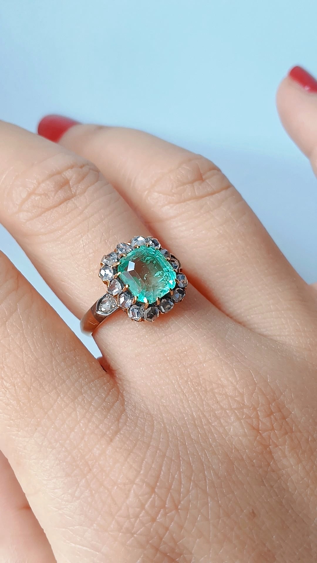 Antique Victorian 18K Gold Emerald Diamond Cluster Ring