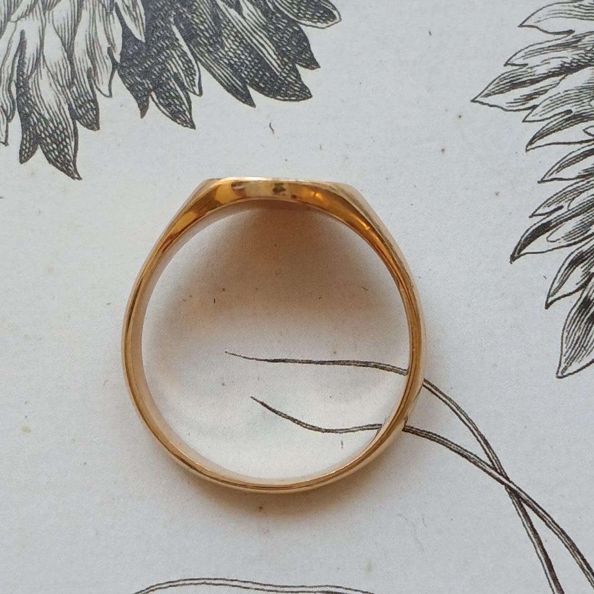 French antique 18K yellow gold signet ring with coat of arms
