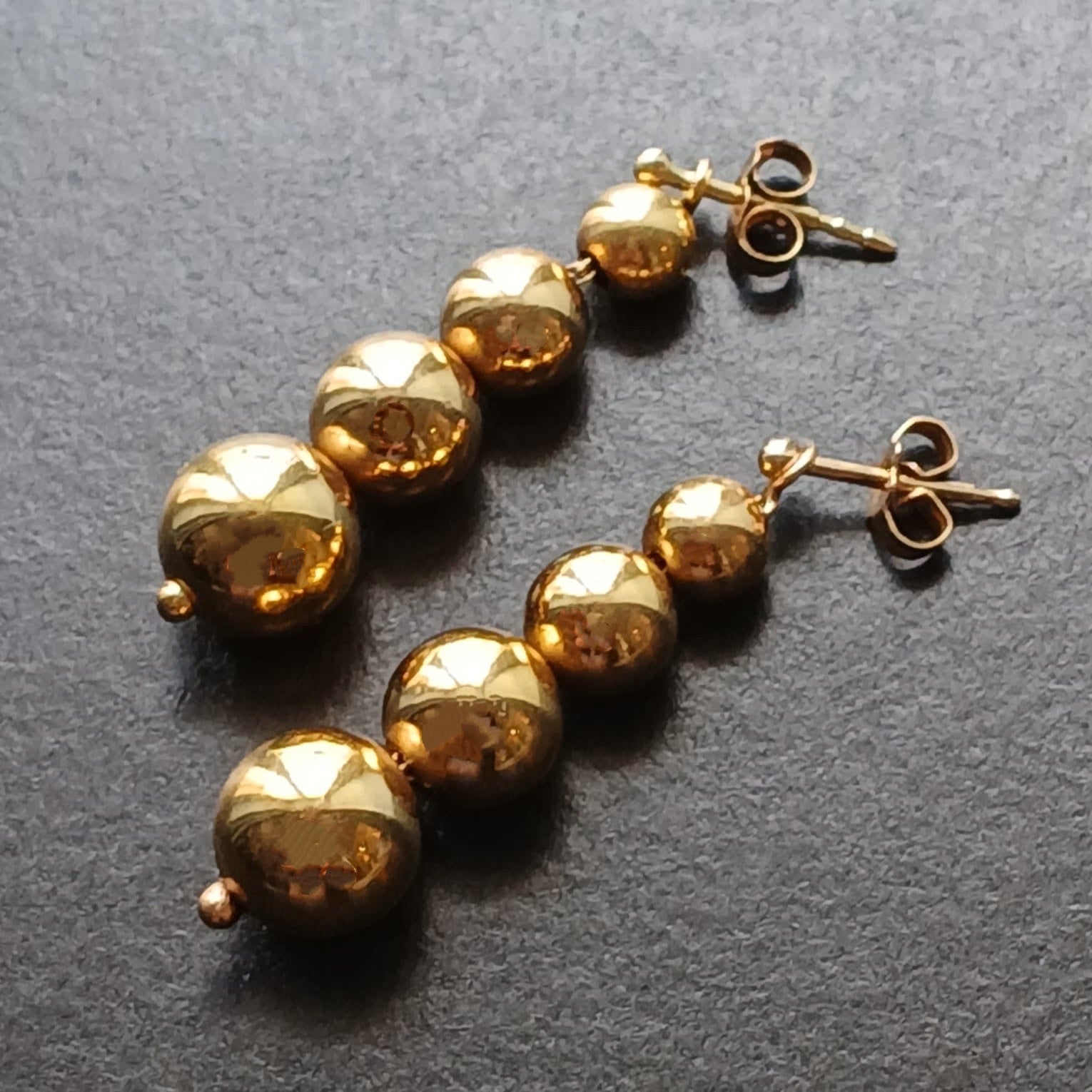 French vintage 18K gold graduated bead drop earrings