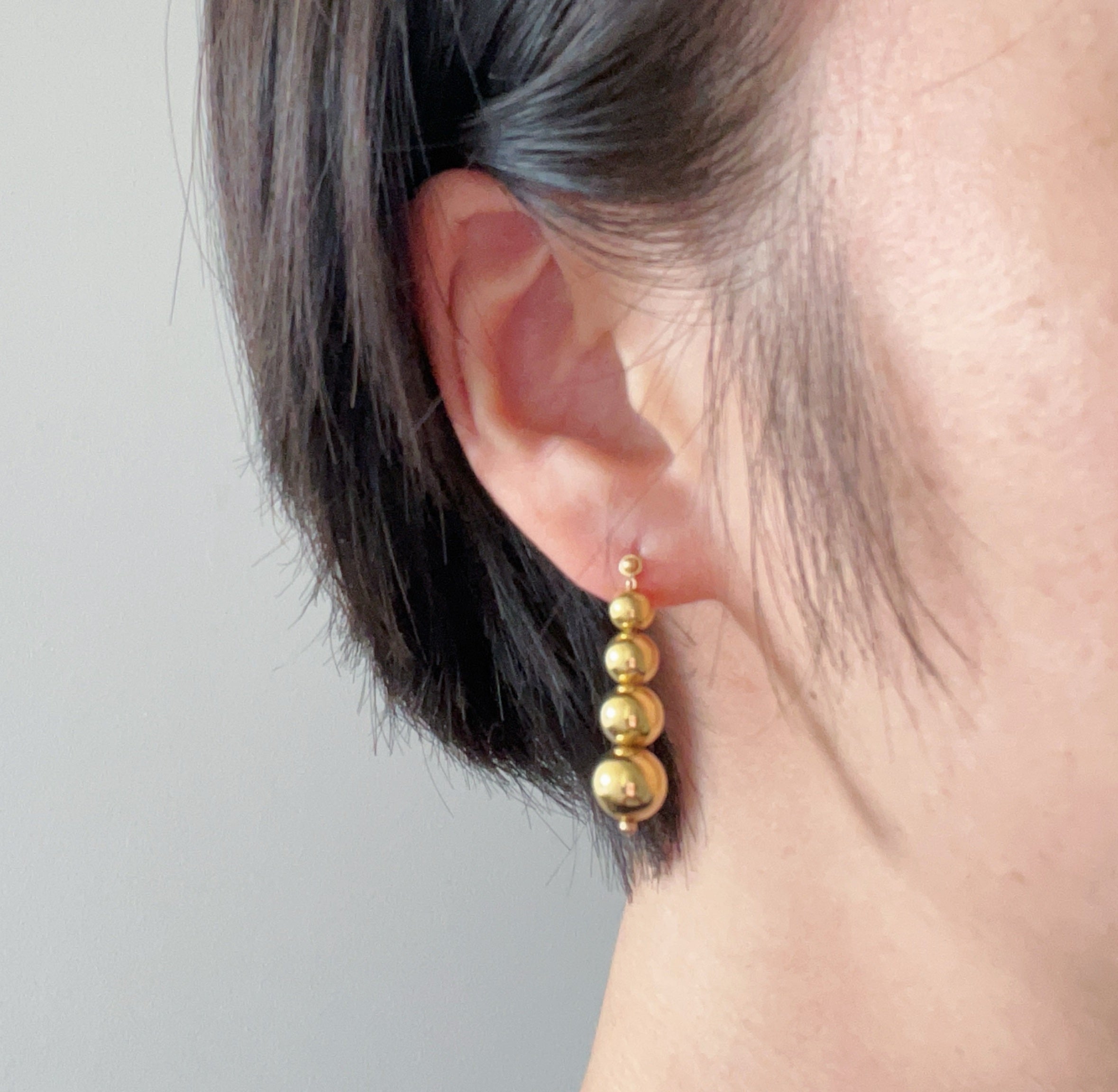 French vintage 18K gold graduated bead drop earrings
