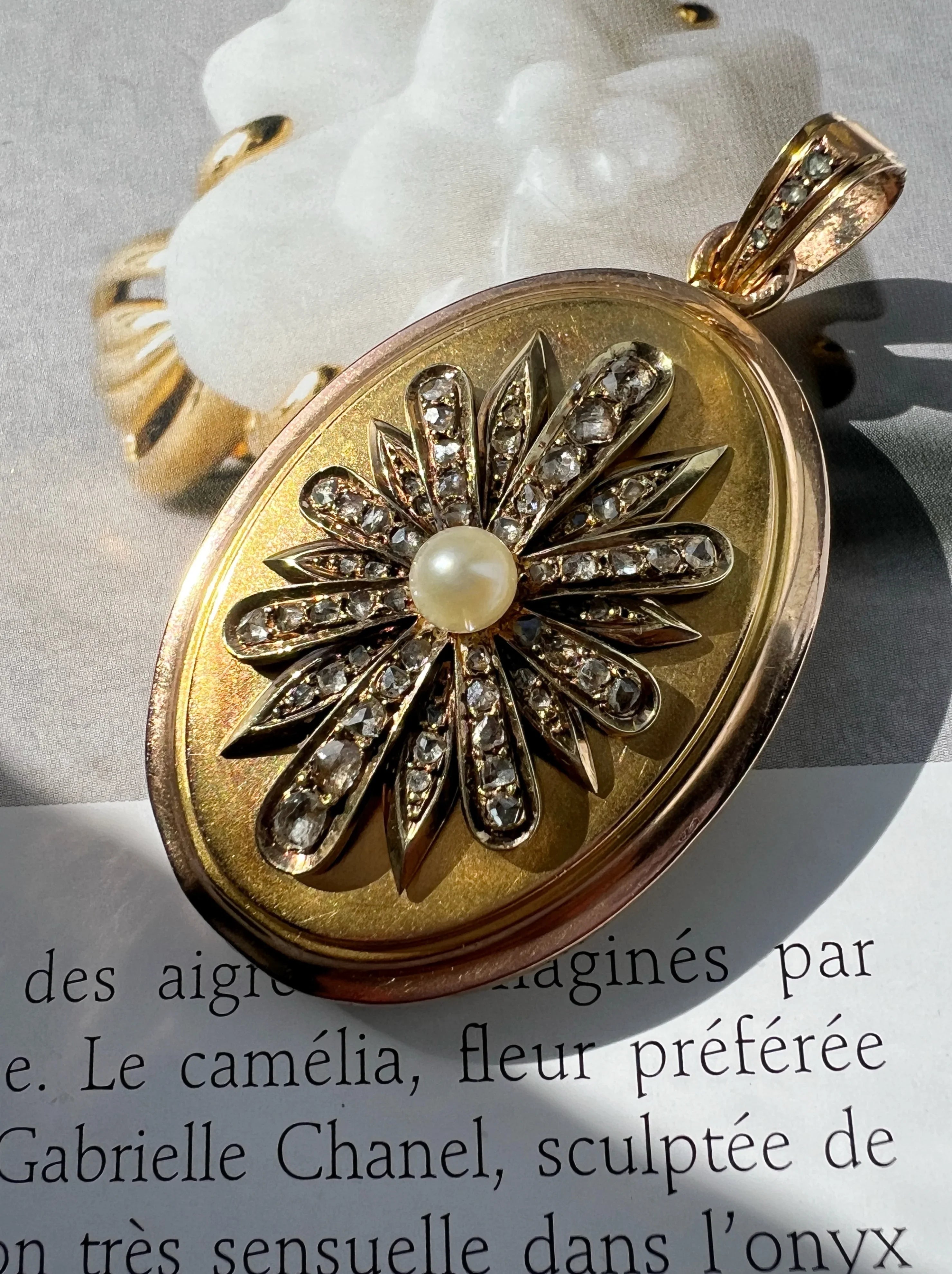 Victorian 18K Gold Diamond natural Pearl Daisy Locket Pendant