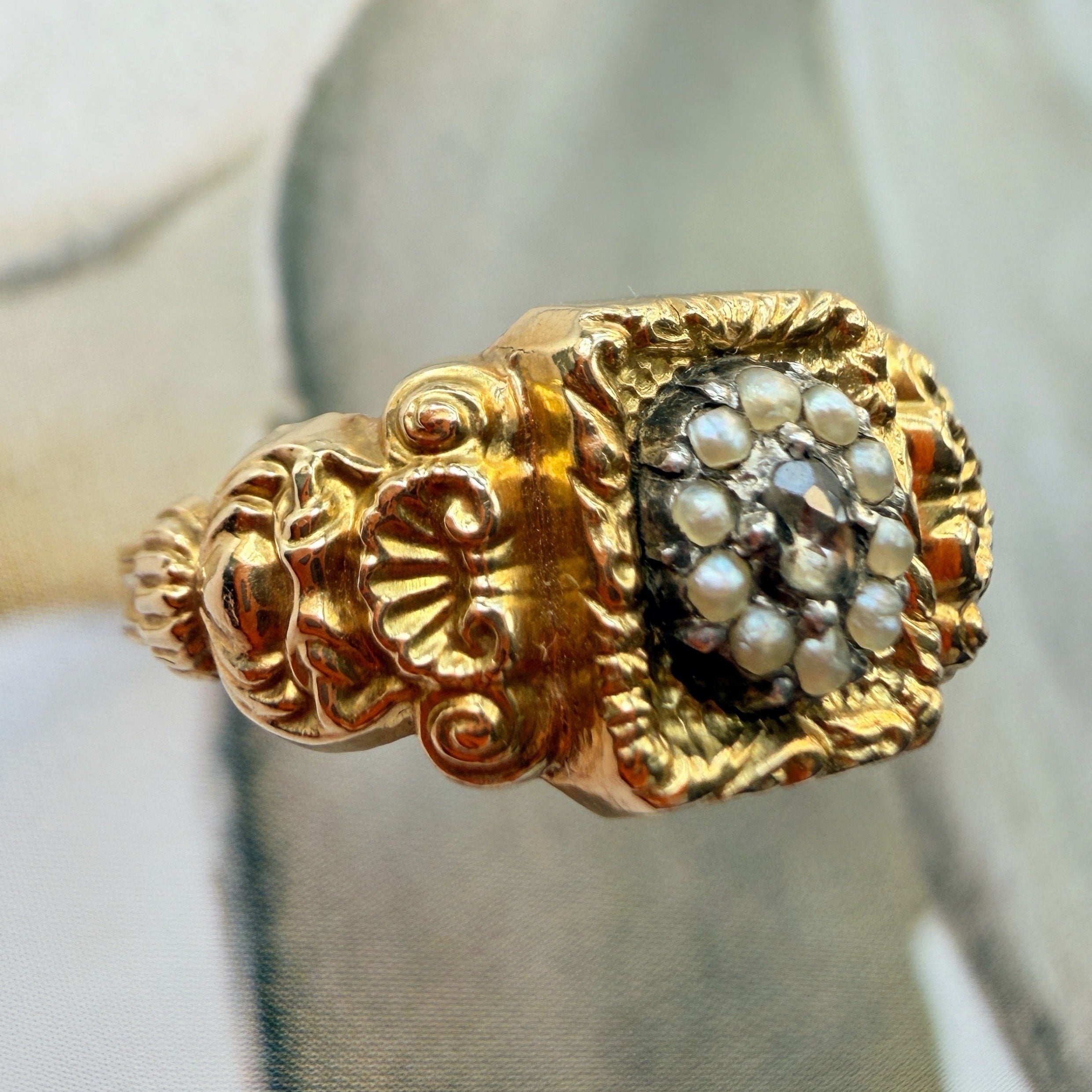 French antique Georgian 18K Gold Shell Pearl & Diamond Ring