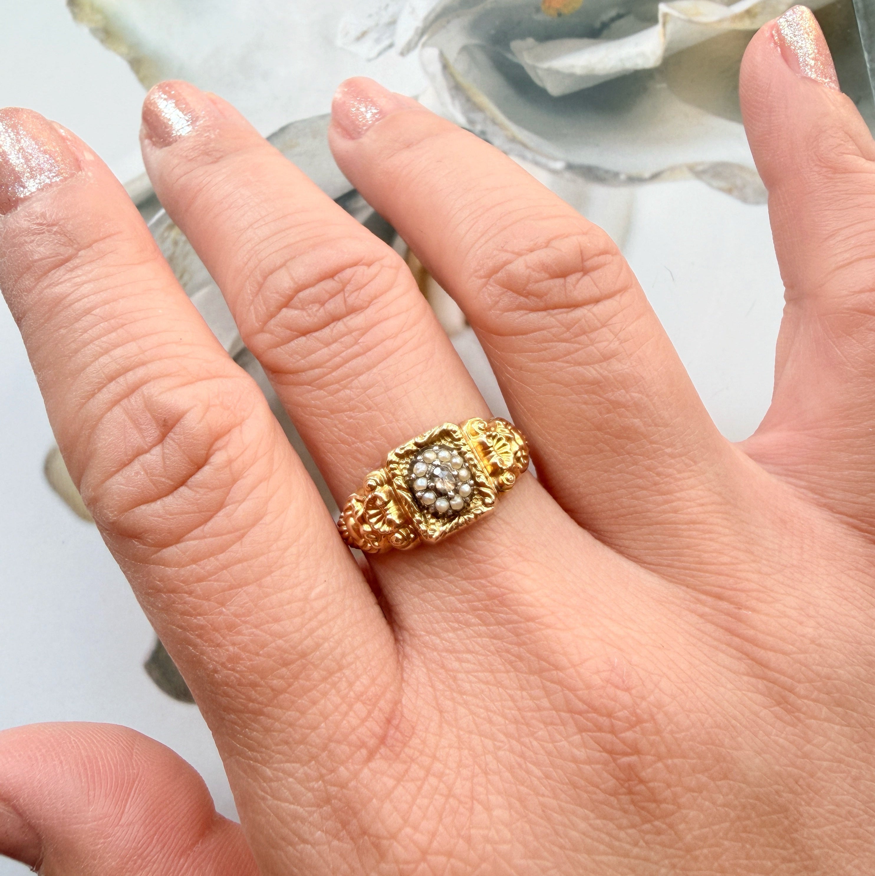 French antique Georgian 18K Gold Shell Pearl & Diamond Ring