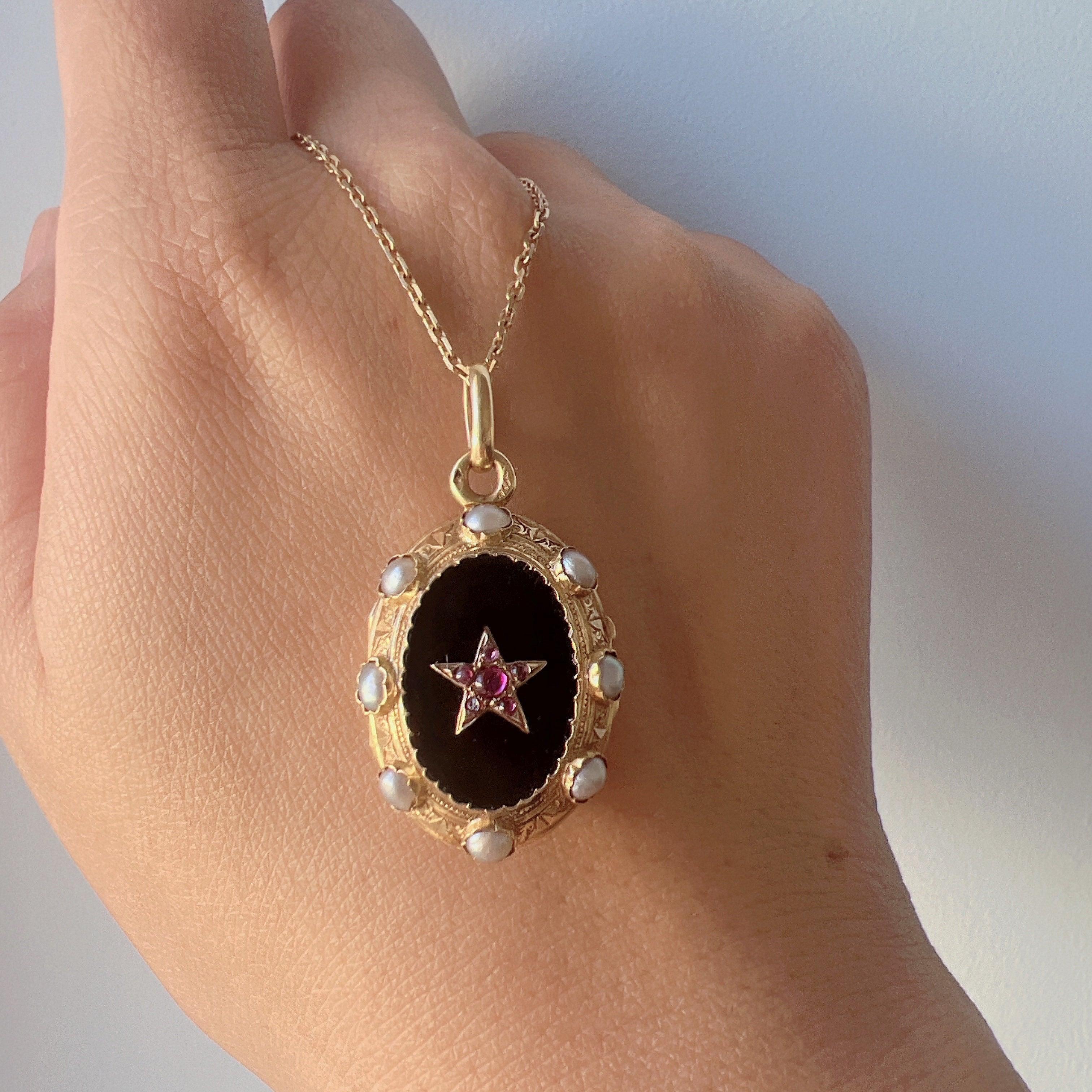 Victorian era 18K gold ruby natural pearl onyx star locket - Curiously timeless